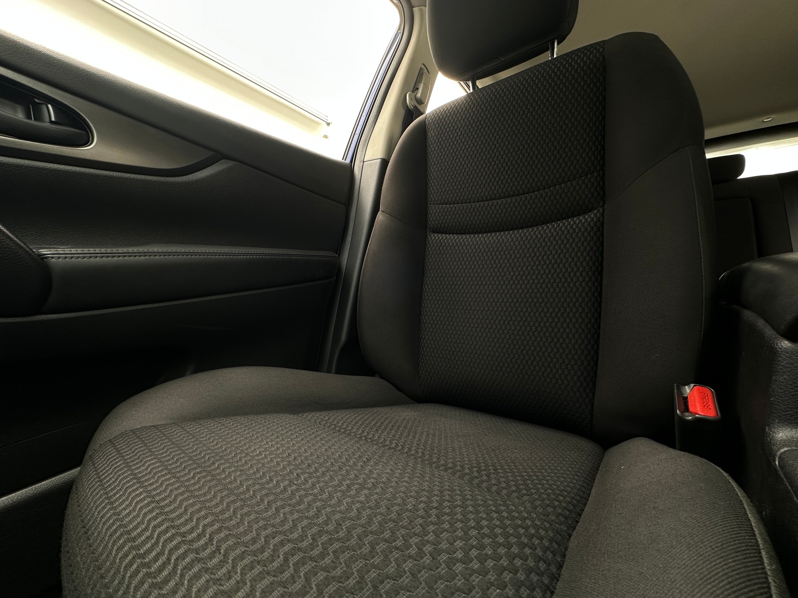 Thumbnail: 2018 Nissan Rogue Sport - 2