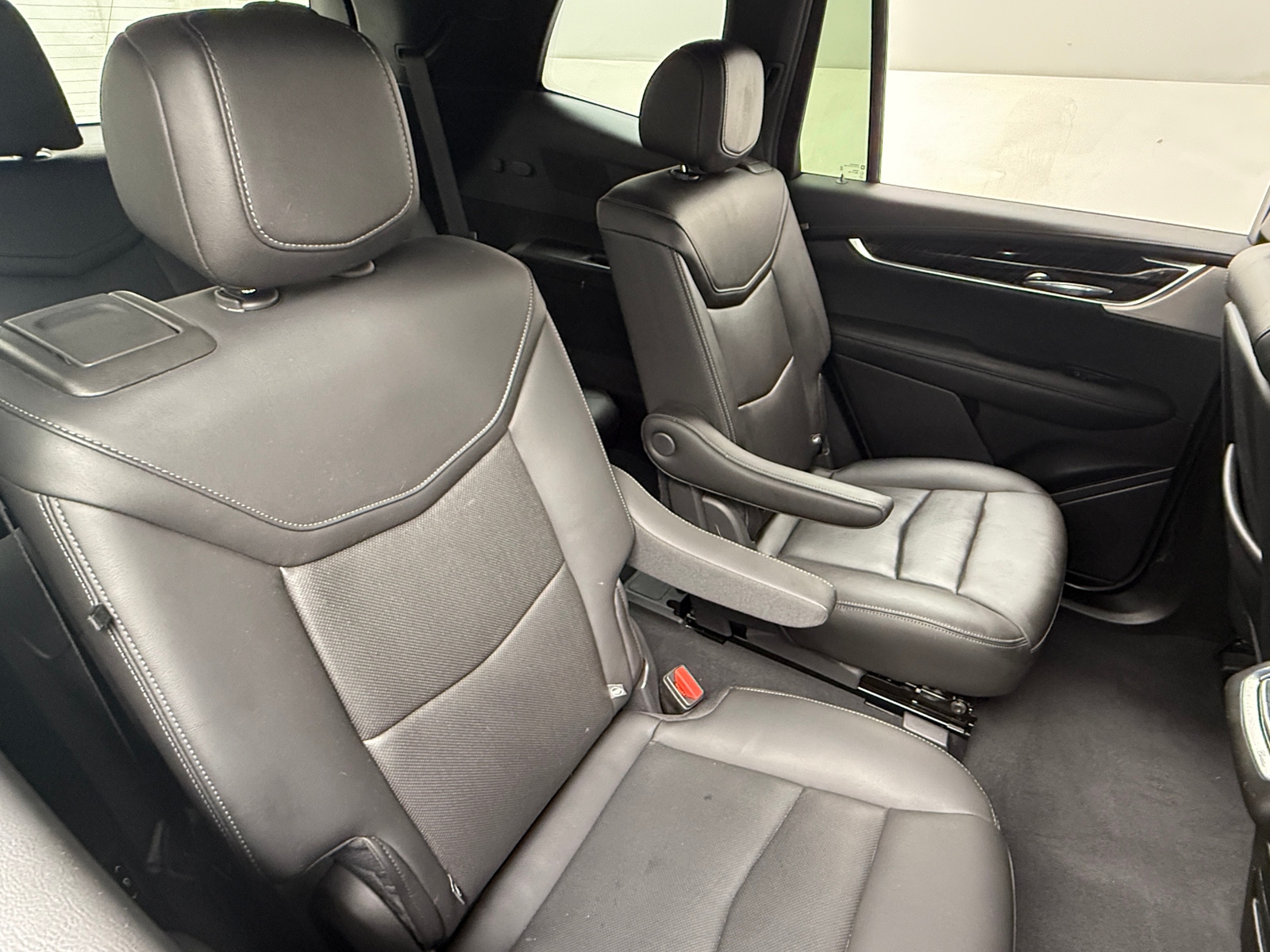 Thumbnail: 2023 Cadillac XT6 - 6
