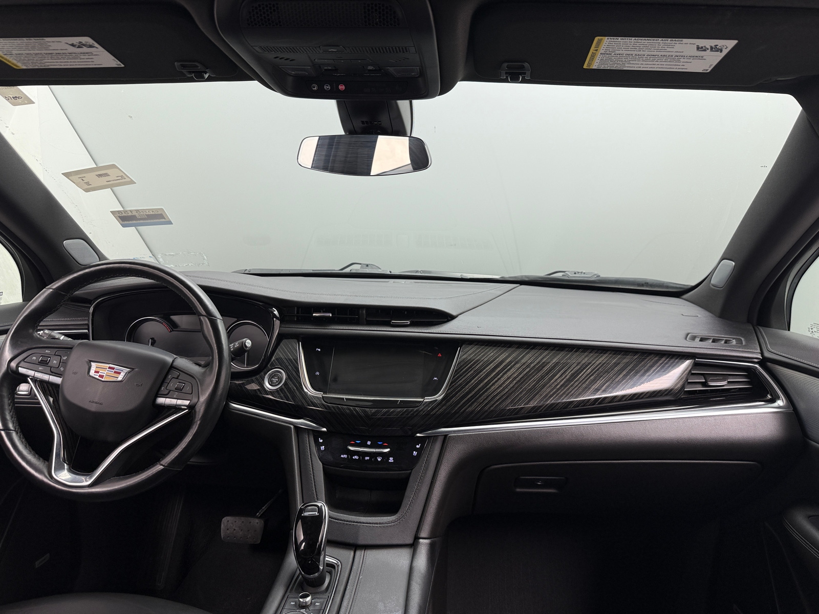 Thumbnail: 2023 Cadillac XT6 - 3
