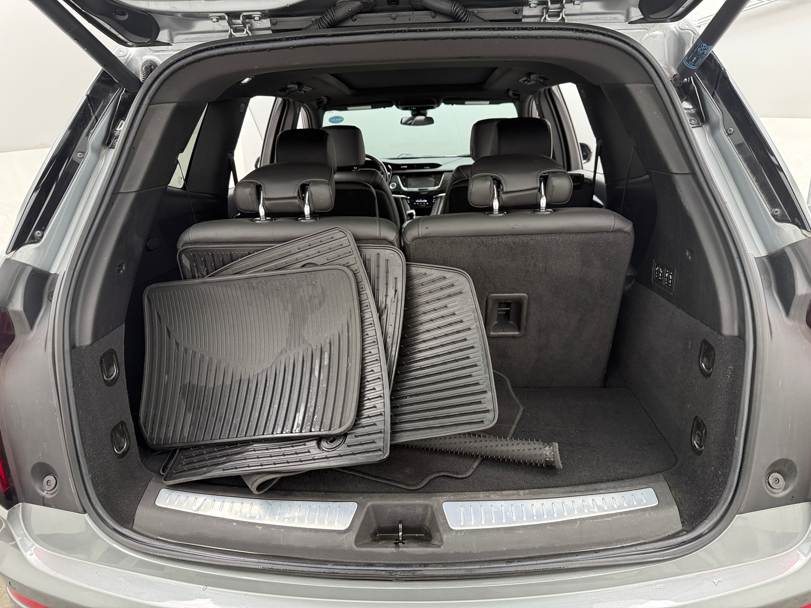 Thumbnail: 2023 Cadillac XT6 - 7