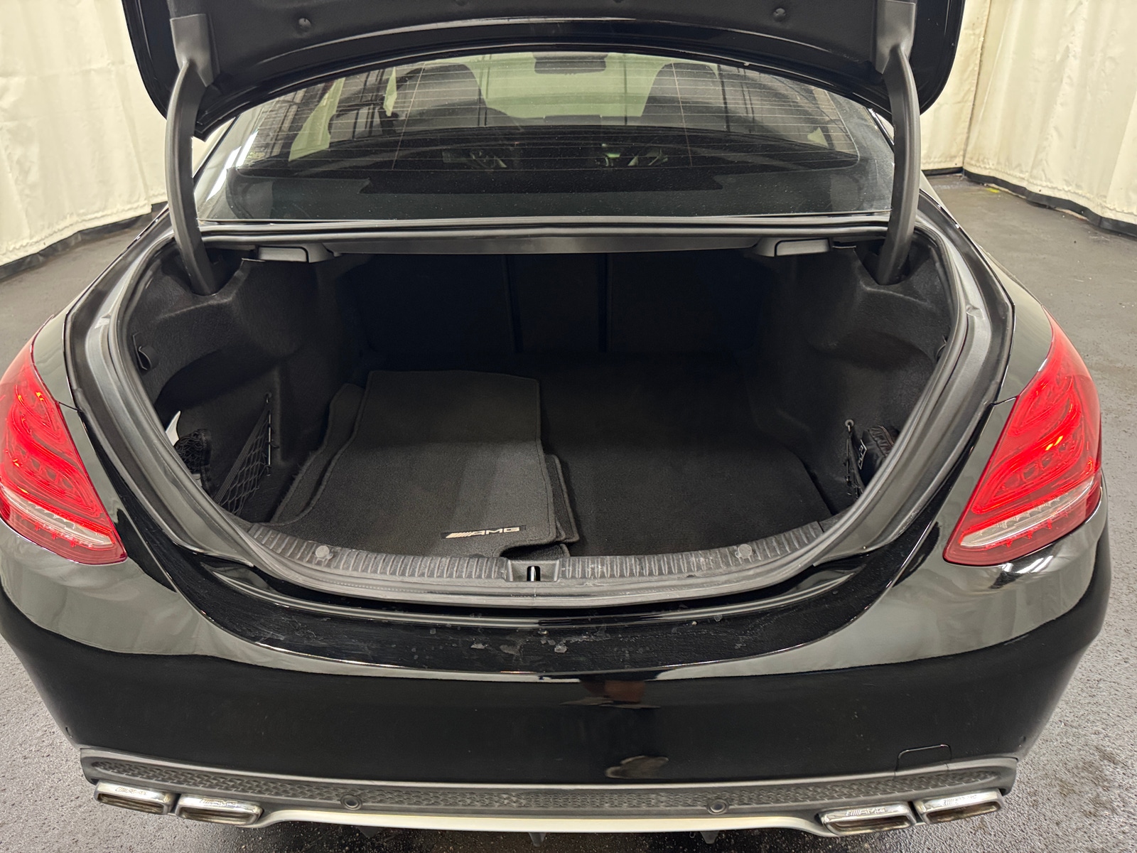 Thumbnail: 2016 Mercedes-Benz C-Class - 6