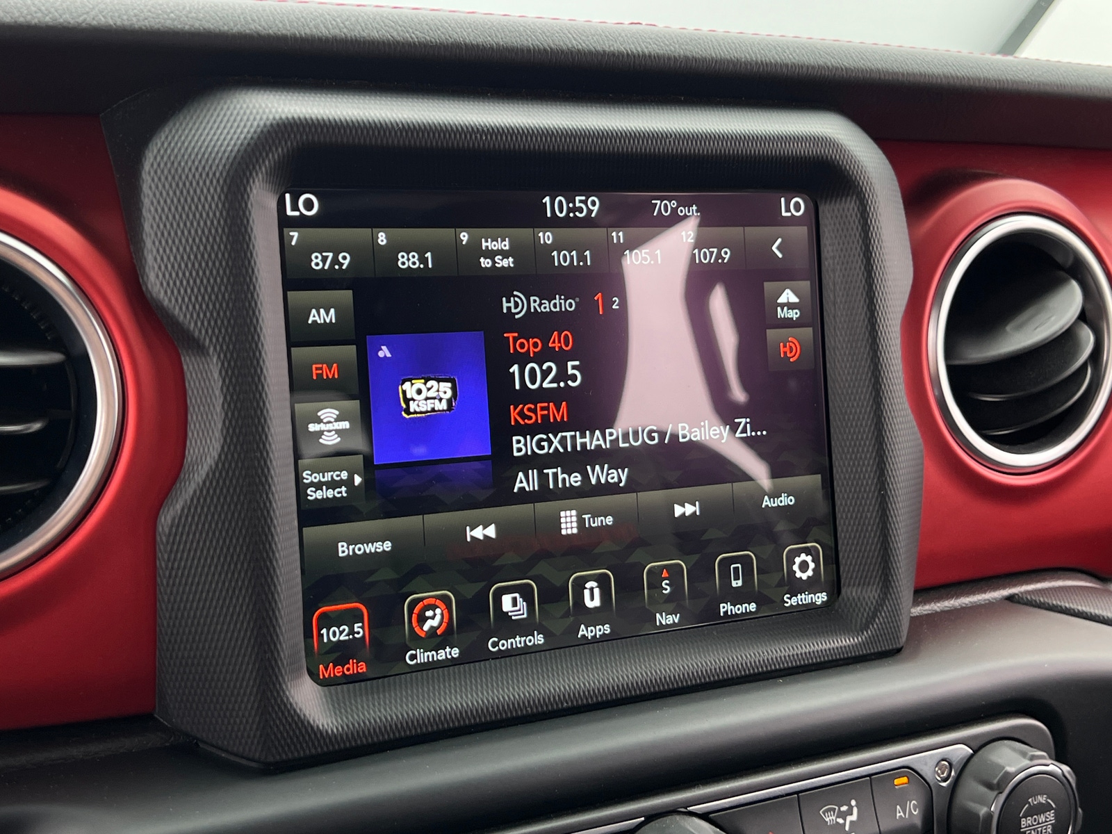 Thumbnail: 2020 Jeep Gladiator - 3