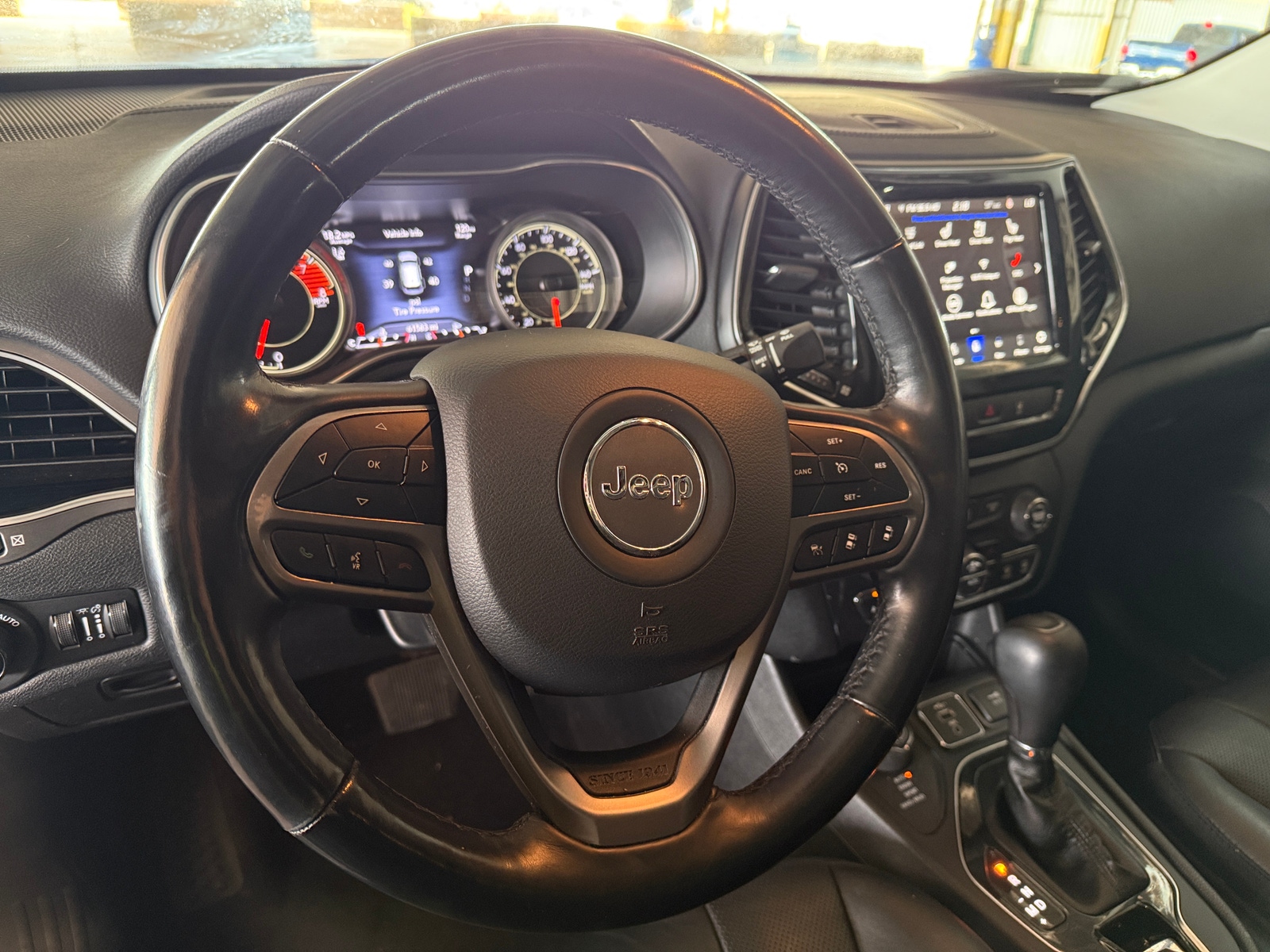 Thumbnail: 2021 Jeep Cherokee - 4