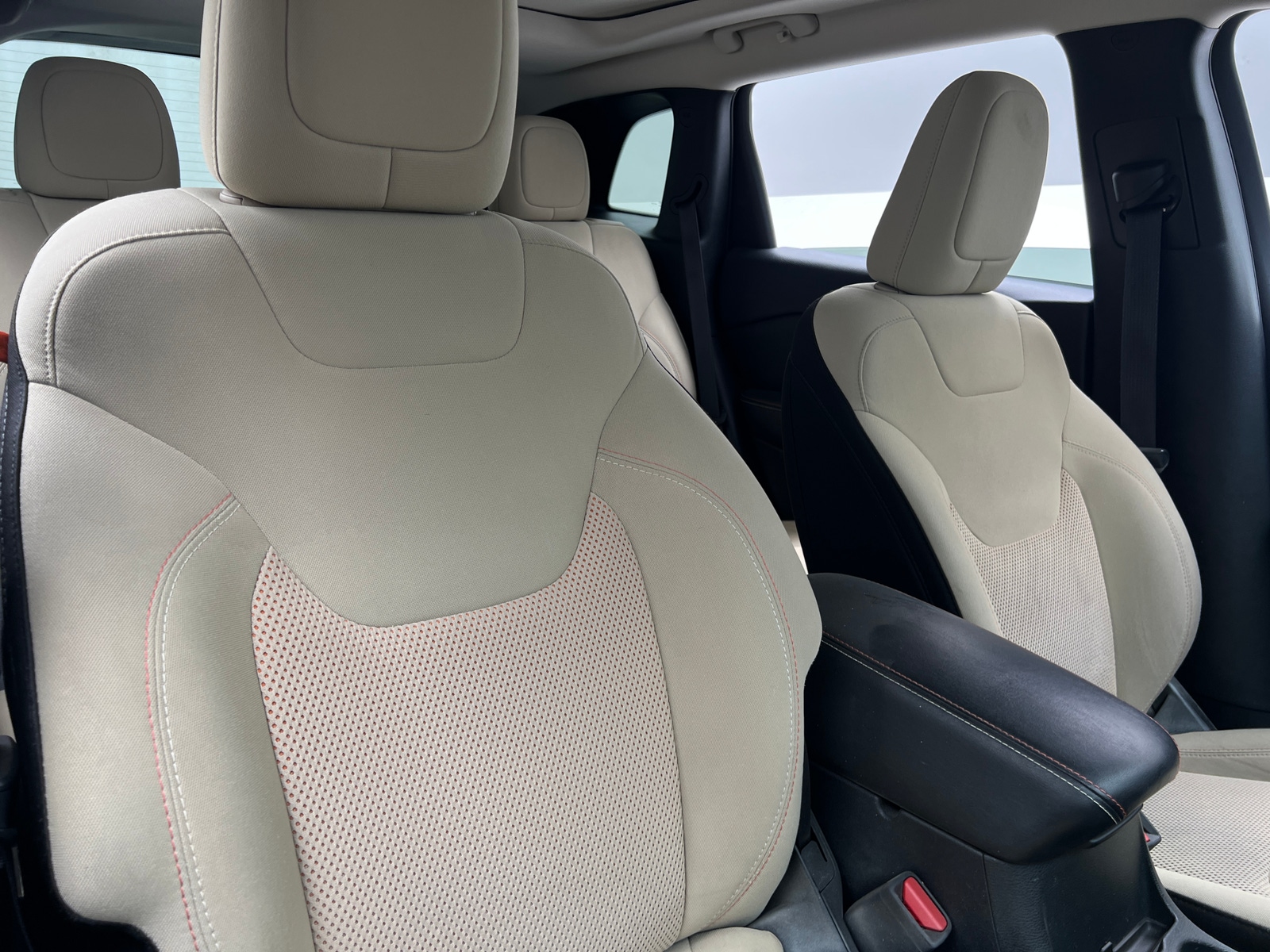 Thumbnail: 2016 Jeep Cherokee - 2