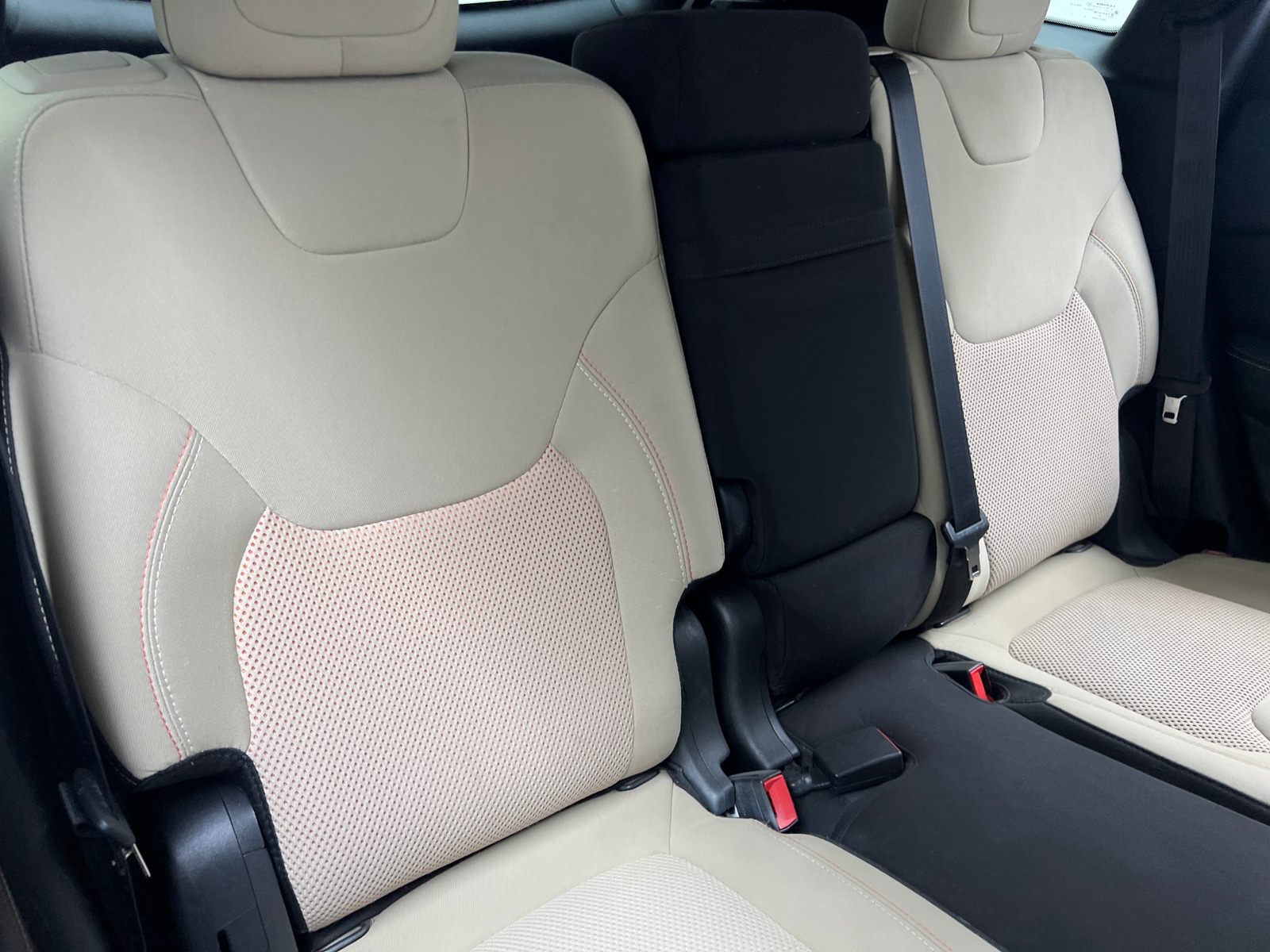 Thumbnail: 2016 Jeep Cherokee - 6