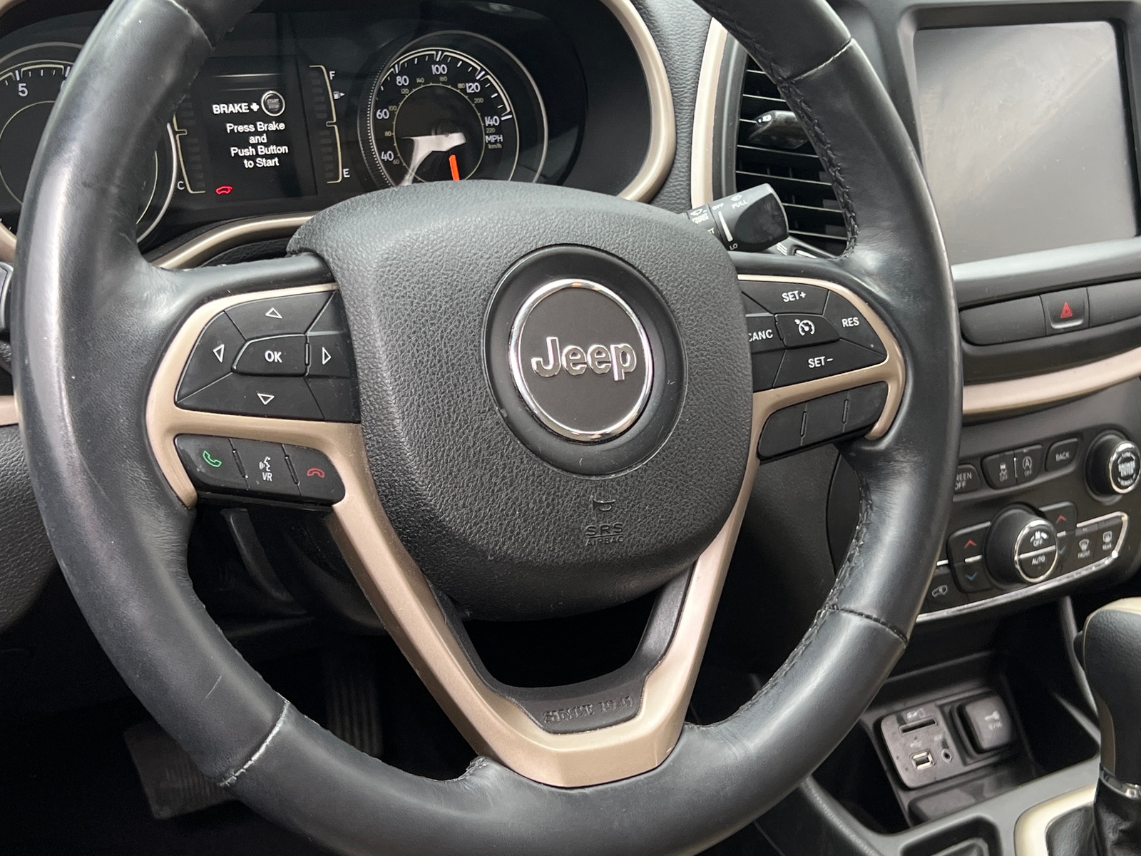 Thumbnail: 2016 Jeep Cherokee - 5