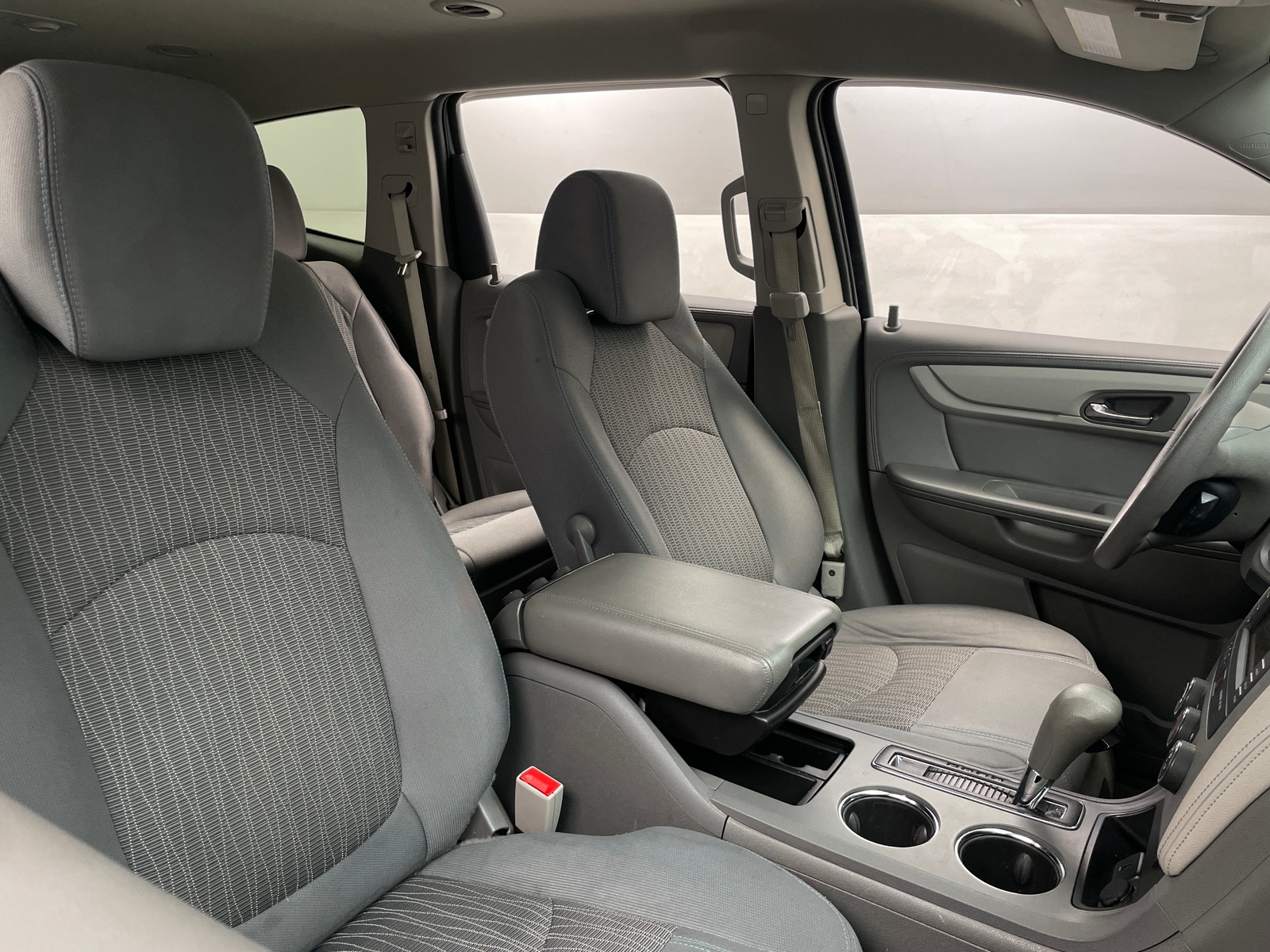 Thumbnail: 2017 Chevrolet Traverse - 2