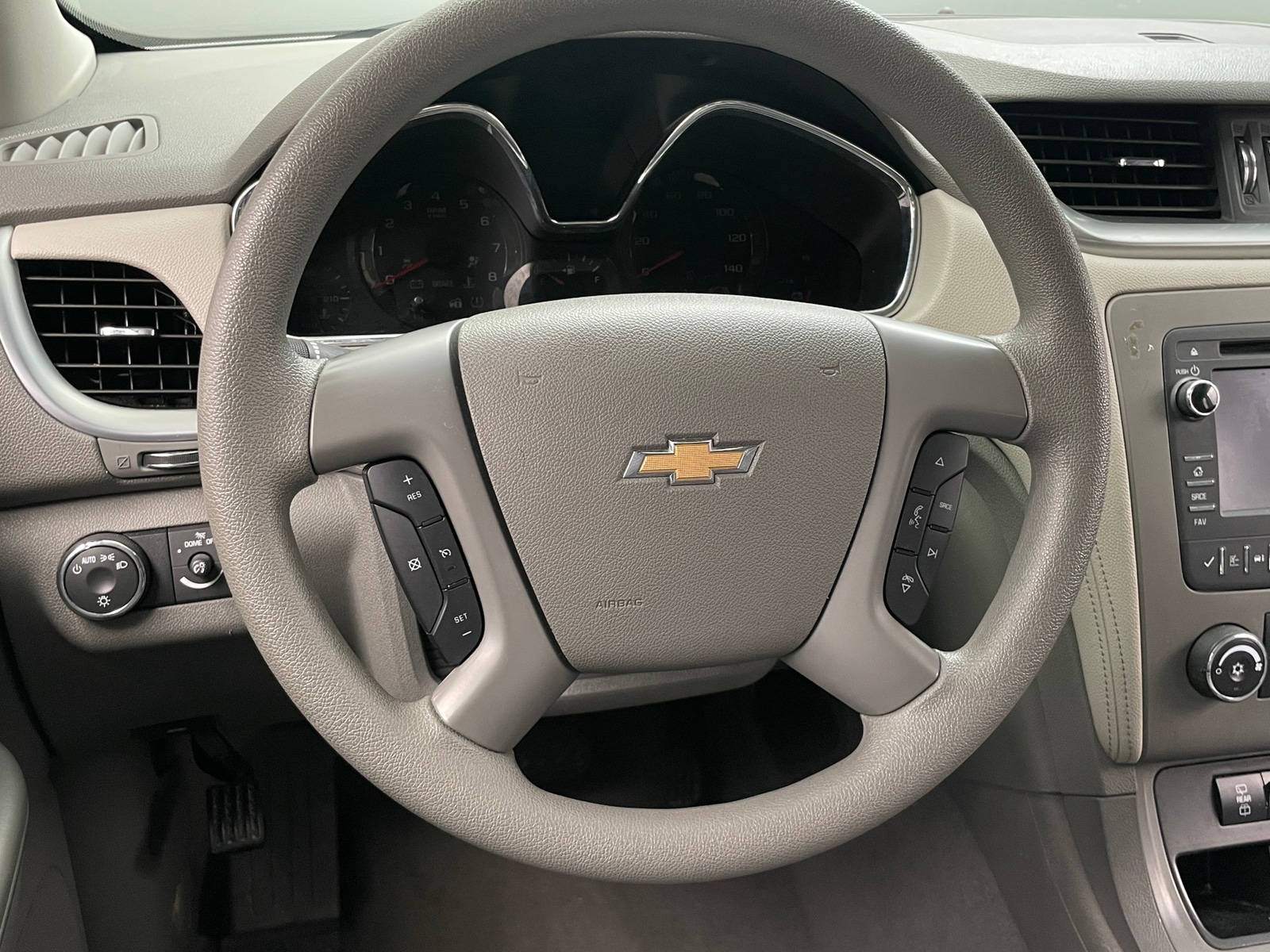 Thumbnail: 2017 Chevrolet Traverse - 5