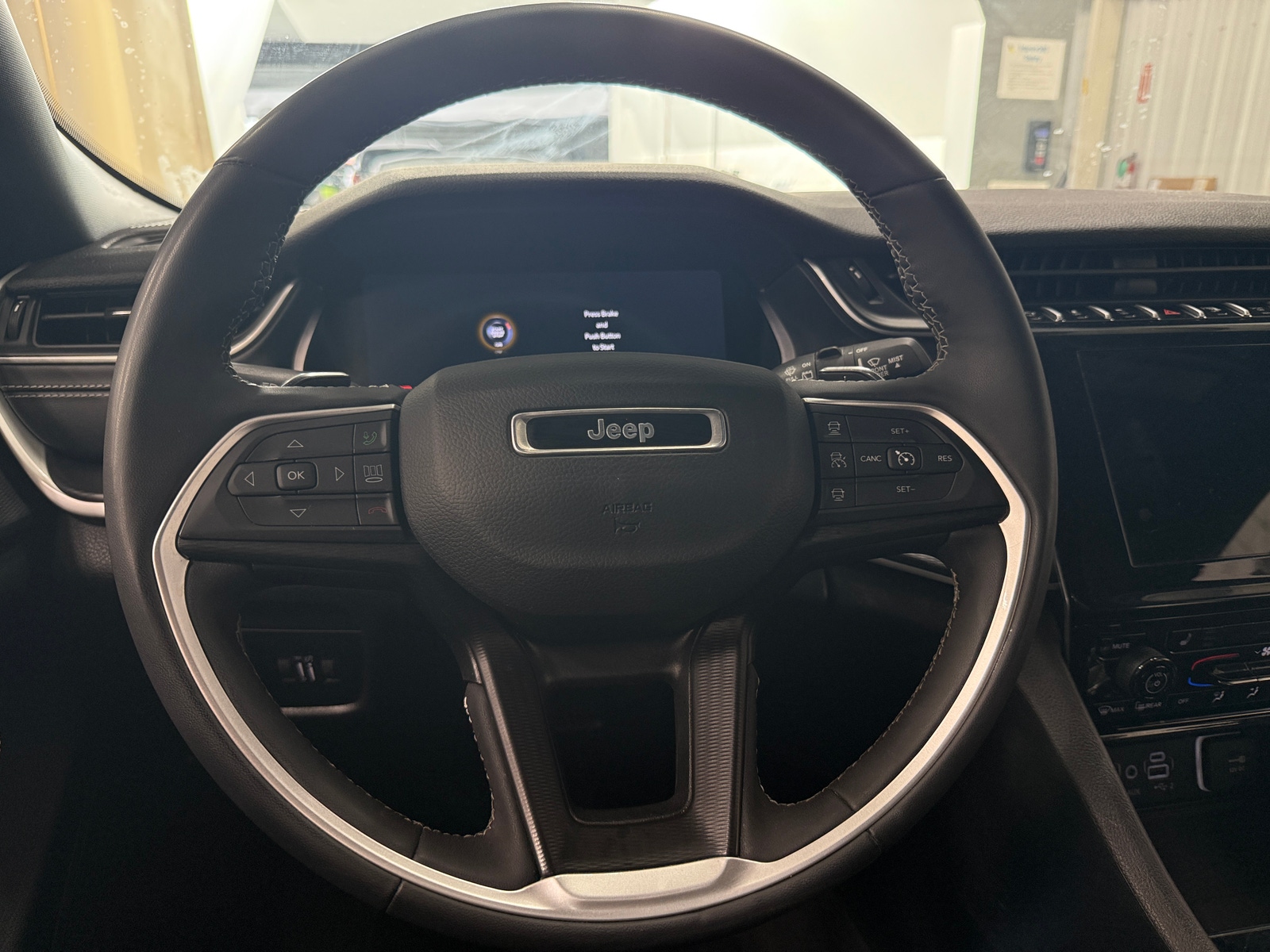 Thumbnail: 2024 Jeep Grand Cherokee L - 5