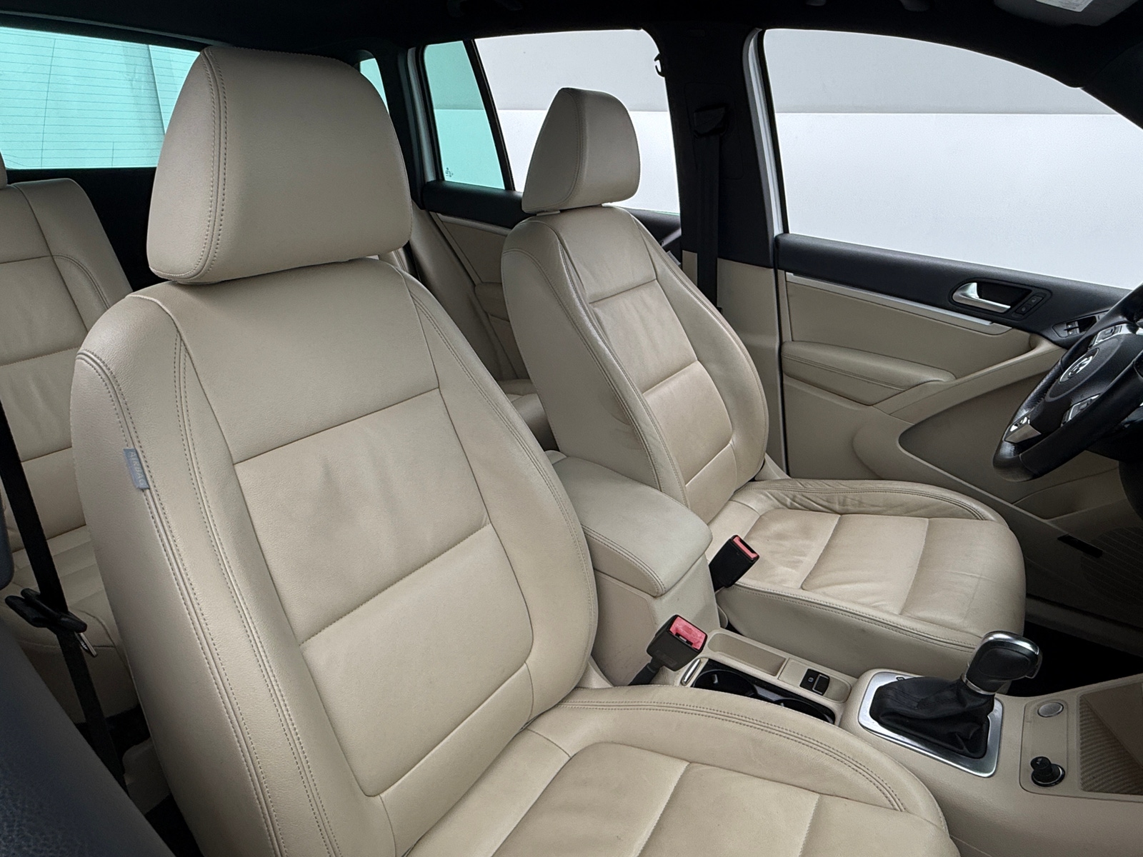 Thumbnail: 2014 Volkswagen Tiguan - 2