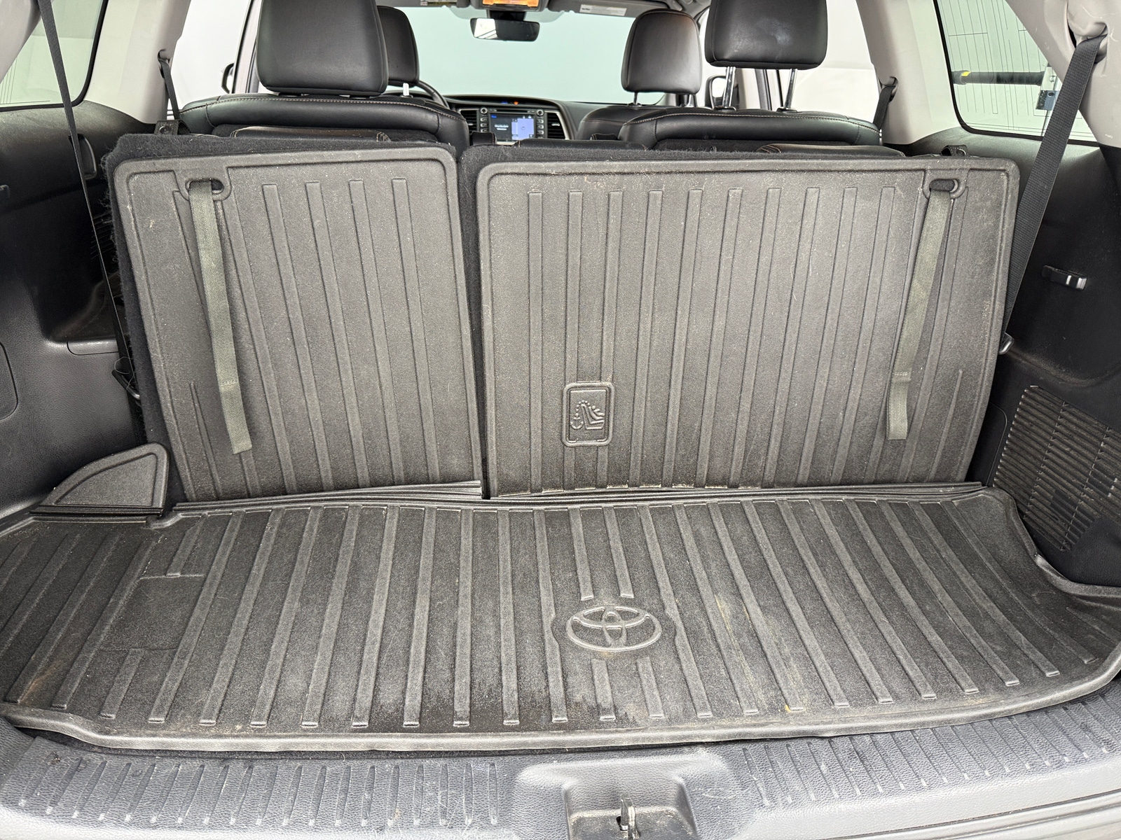 Thumbnail: 2018 Toyota Highlander - 7