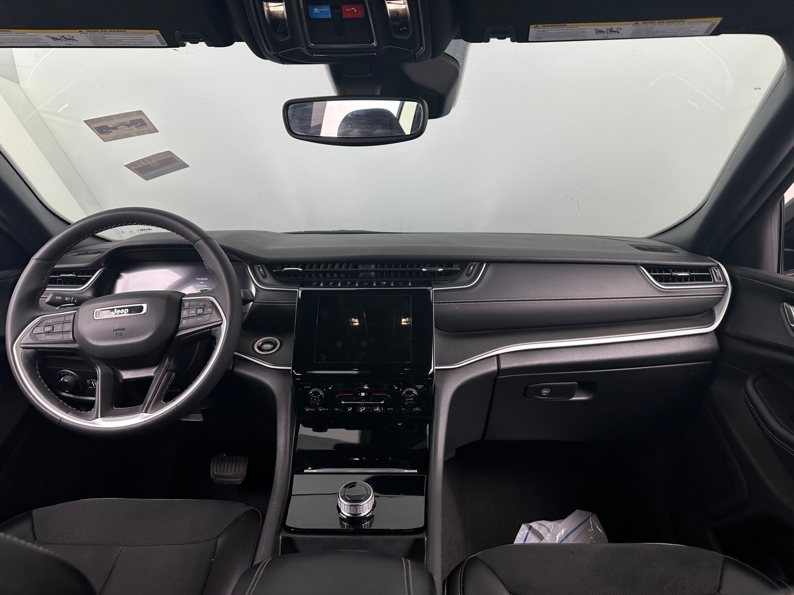 Thumbnail: 2024 Jeep Grand Cherokee L - 3