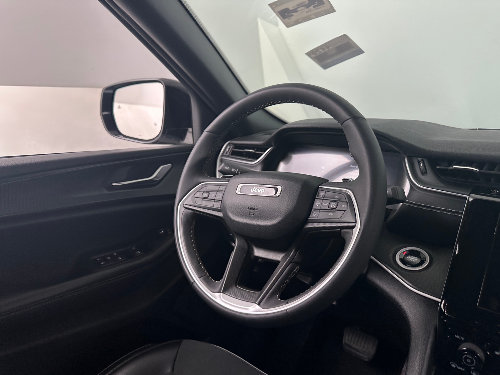 Thumbnail: 2024 Jeep Grand Cherokee L - 5