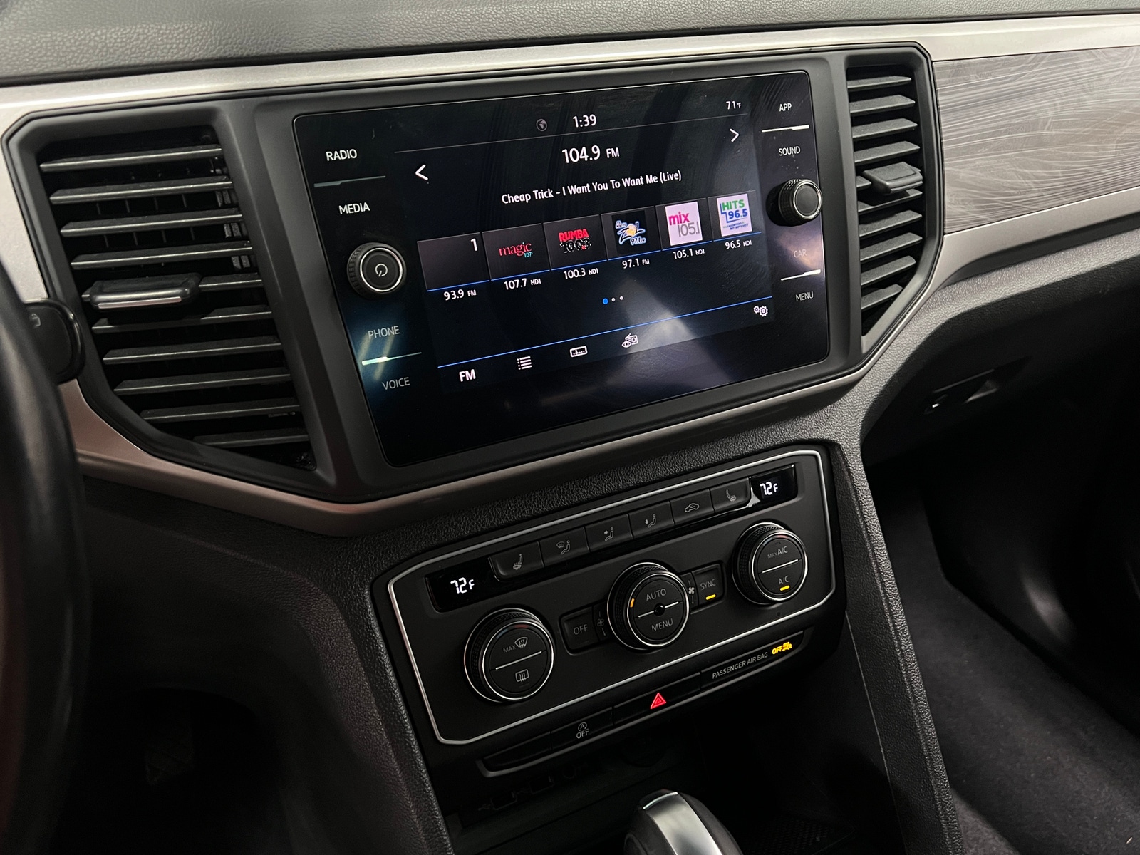 Thumbnail: 2020 Volkswagen Atlas - 3