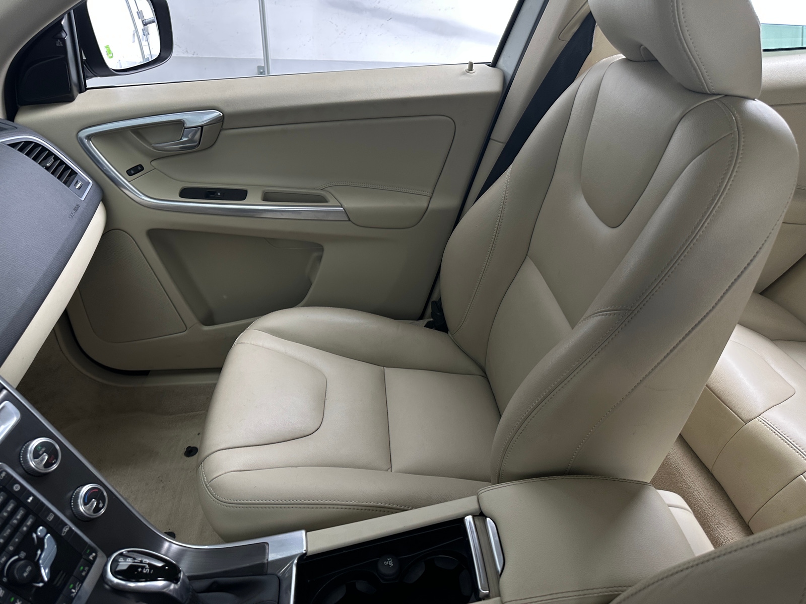 Thumbnail: 2016 Volvo XC60 - 2