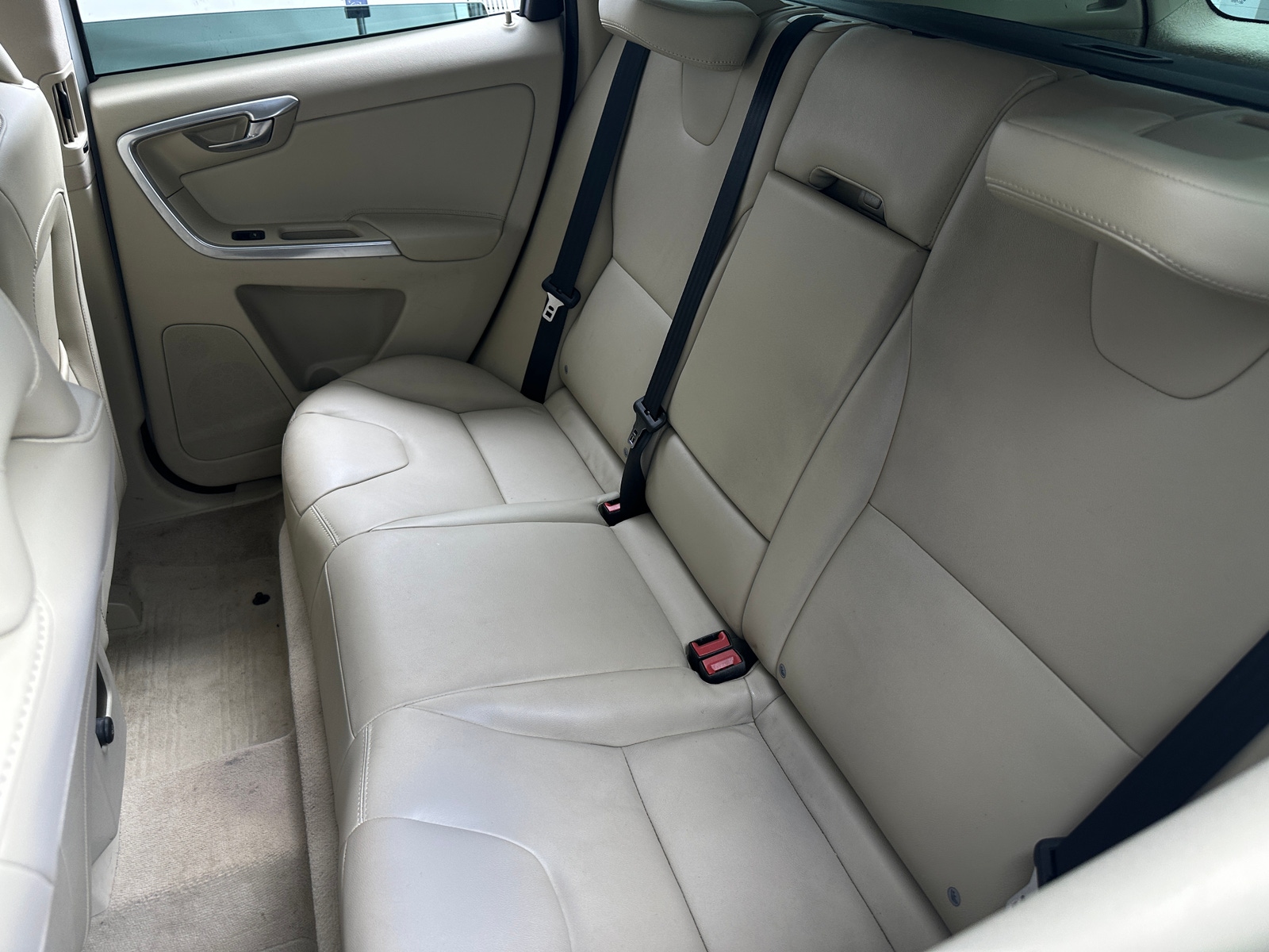 Thumbnail: 2016 Volvo XC60 - 6