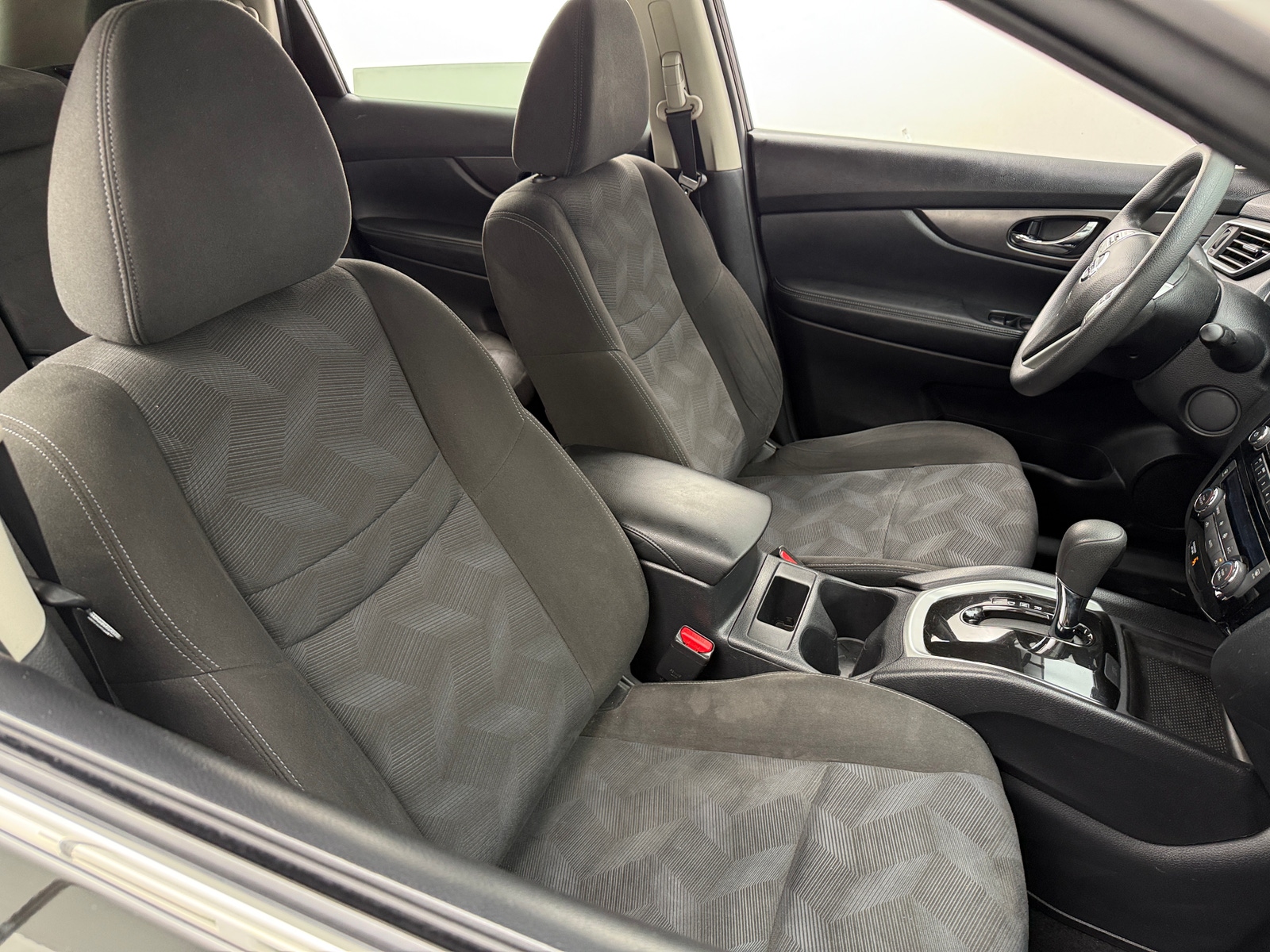 Thumbnail: 2015 Nissan Rogue - 2