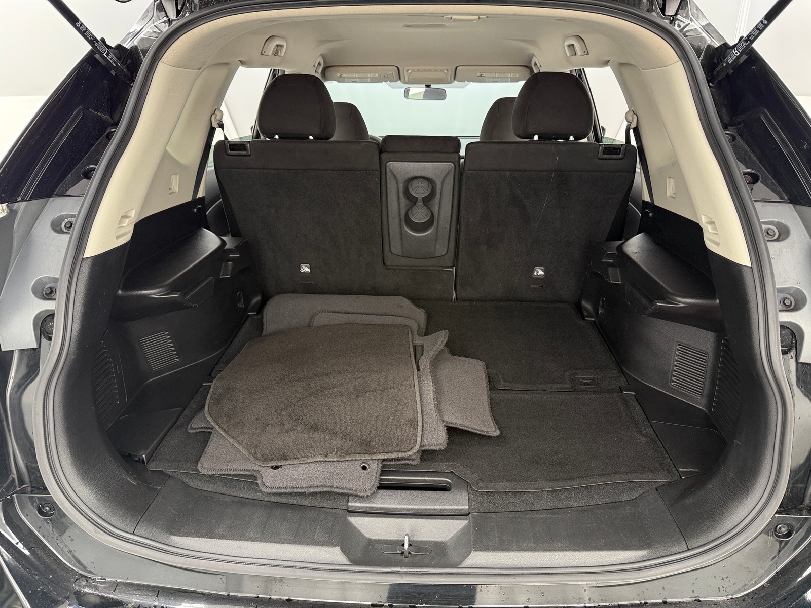 Thumbnail: 2015 Nissan Rogue - 7