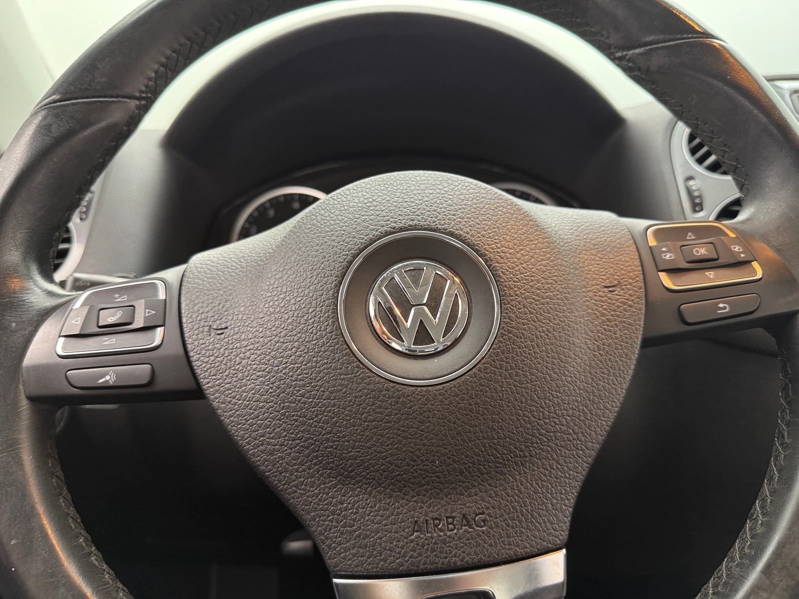 Thumbnail: 2015 Volkswagen Tiguan - 5