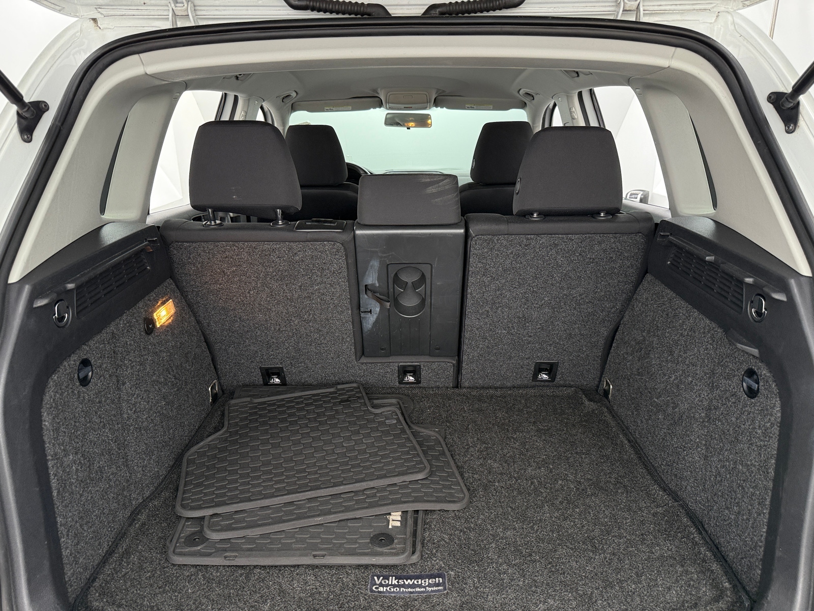Thumbnail: 2015 Volkswagen Tiguan - 7