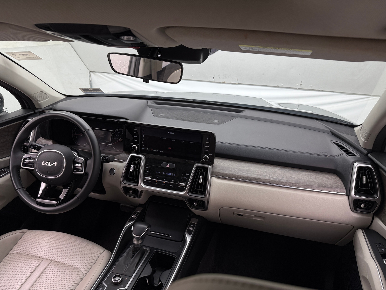 Thumbnail: 2022 Kia Sorento - 2
