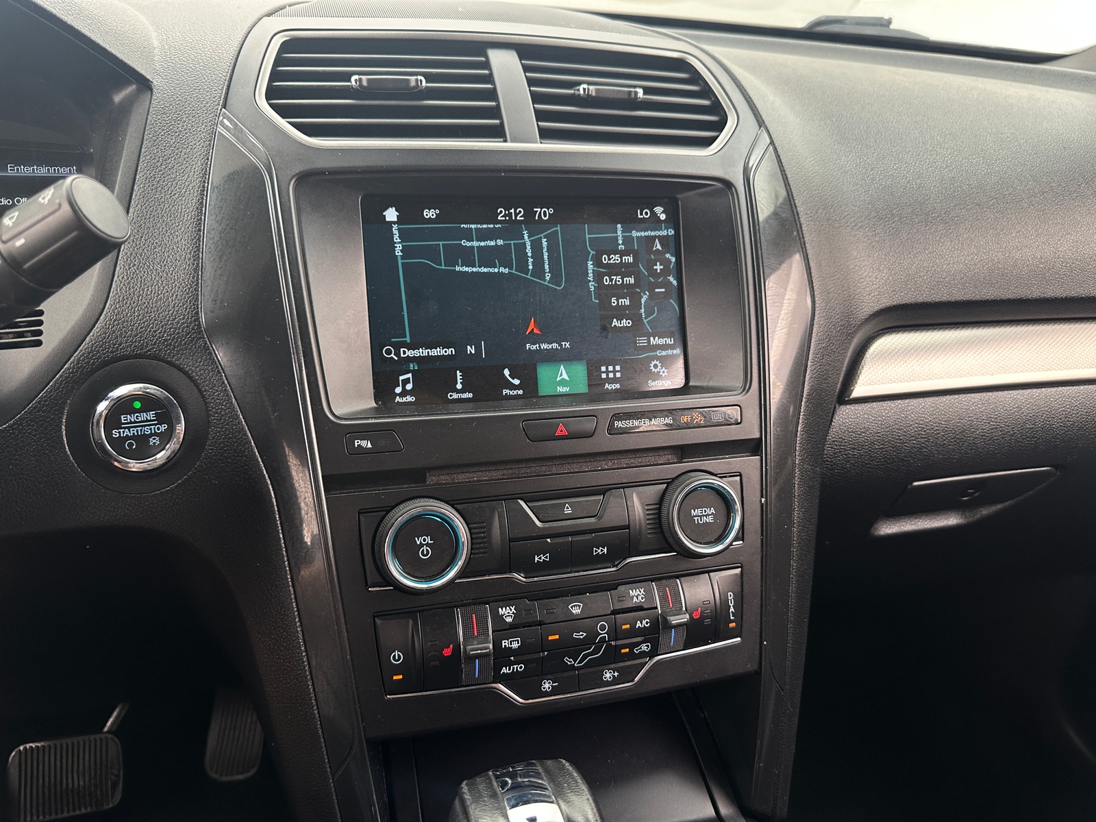 Thumbnail: 2018 Ford Explorer - 3