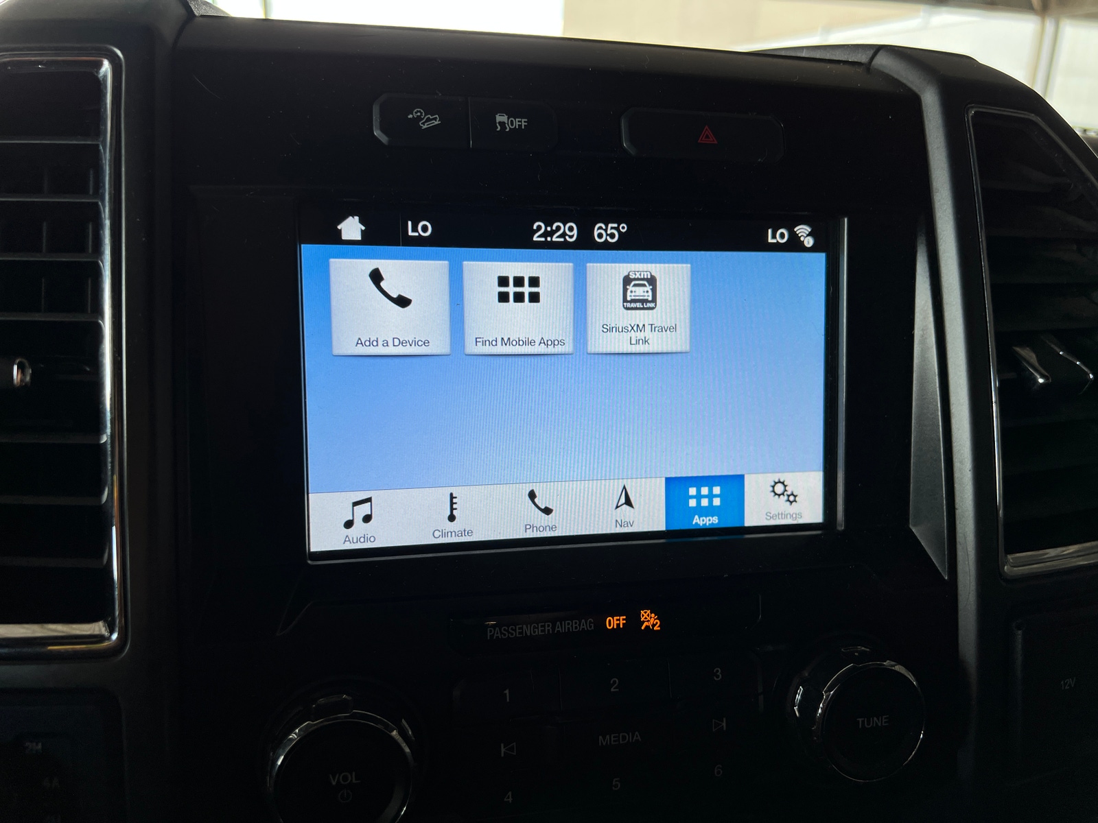 Thumbnail: 2016 Ford Econoline - 3