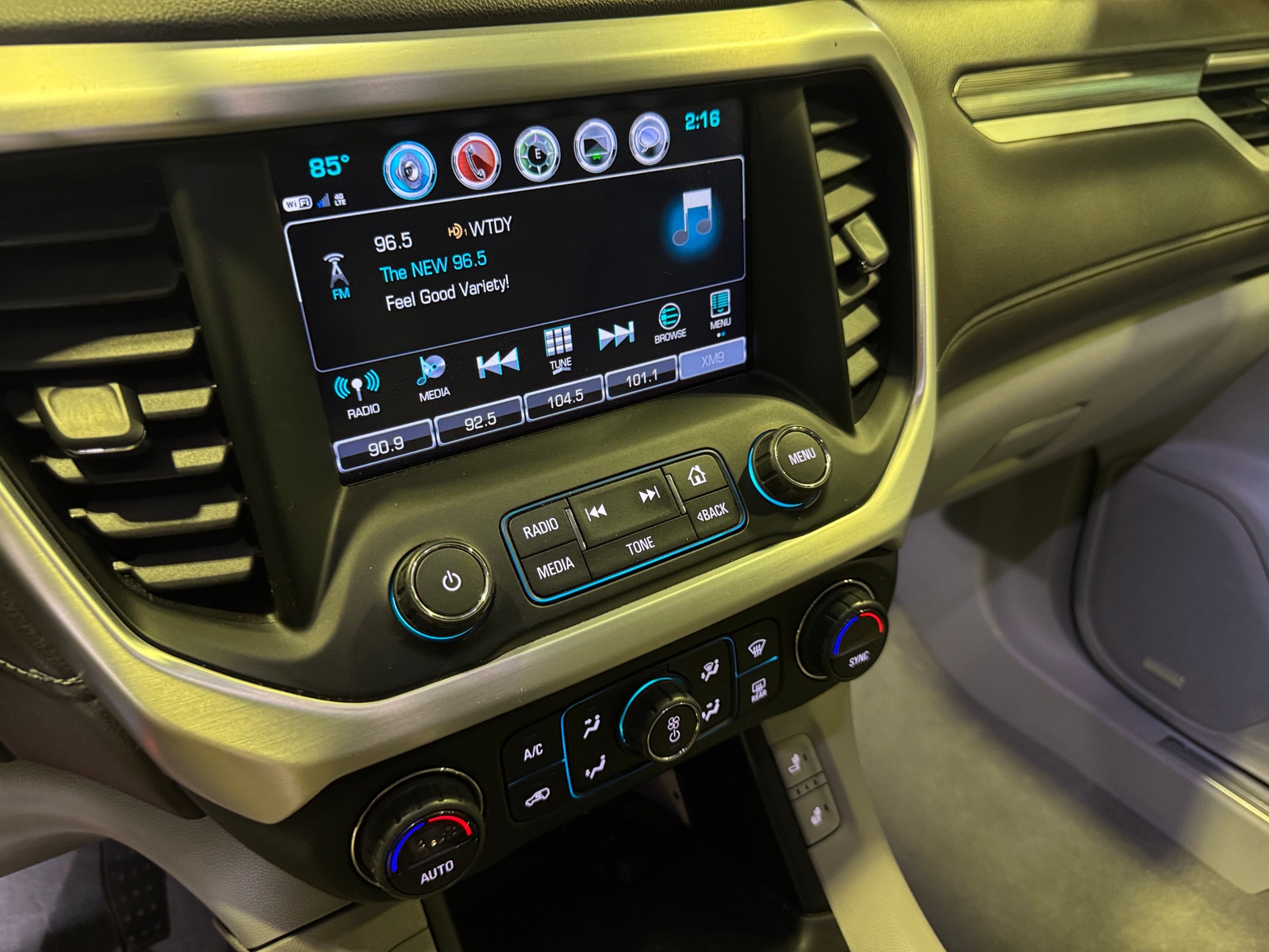 Thumbnail: 2019 GMC Acadia - 3