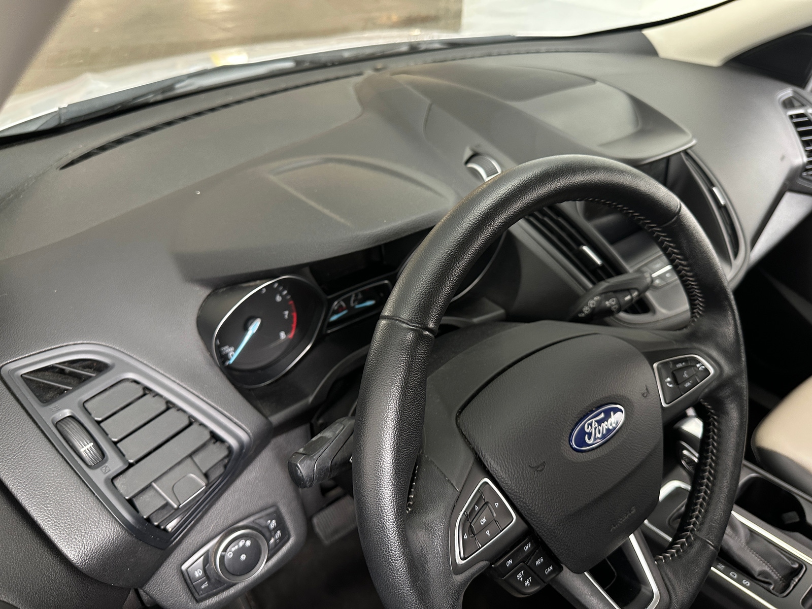 Thumbnail: 2019 Ford Escape - 2
