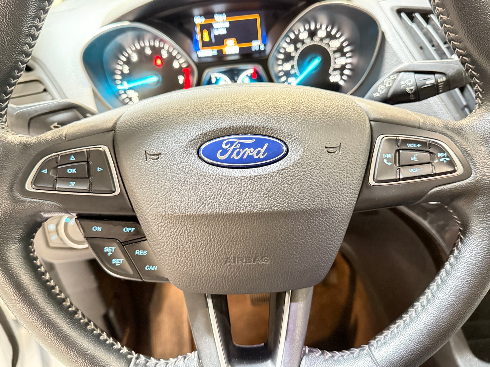 Thumbnail: 2019 Ford Escape - 4