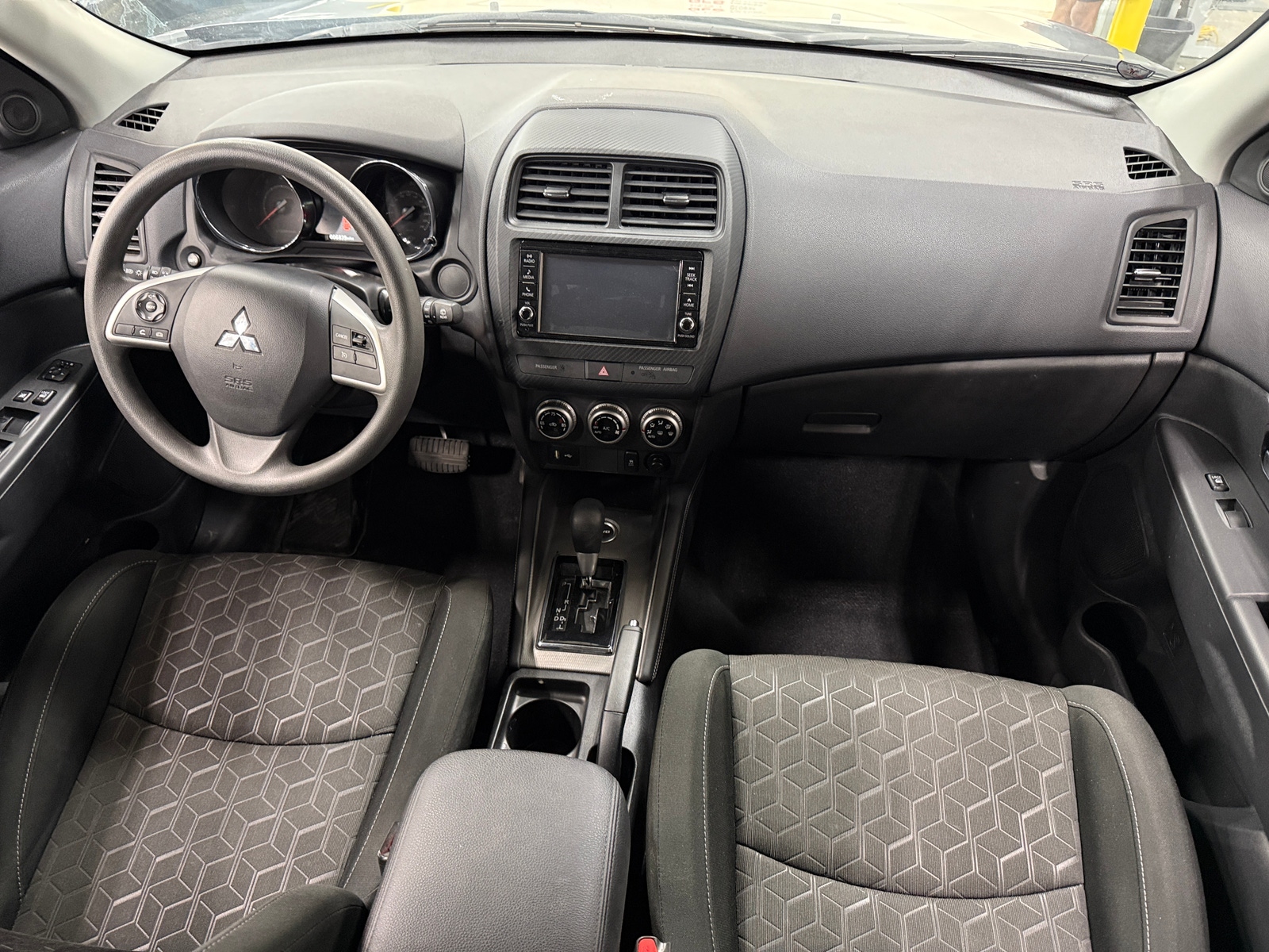 Thumbnail: 2024 Mitsubishi Outlander Sport - 3