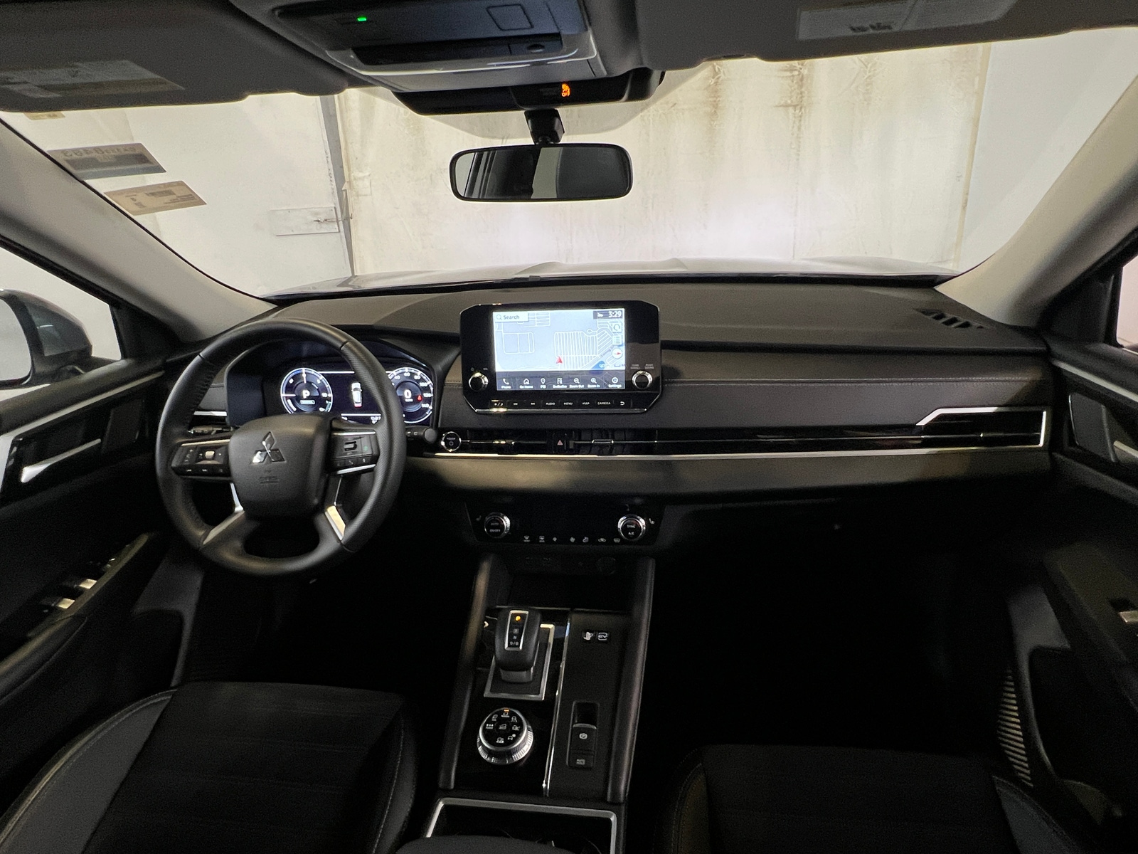 Thumbnail: 2024 Mitsubishi Outlander - 2