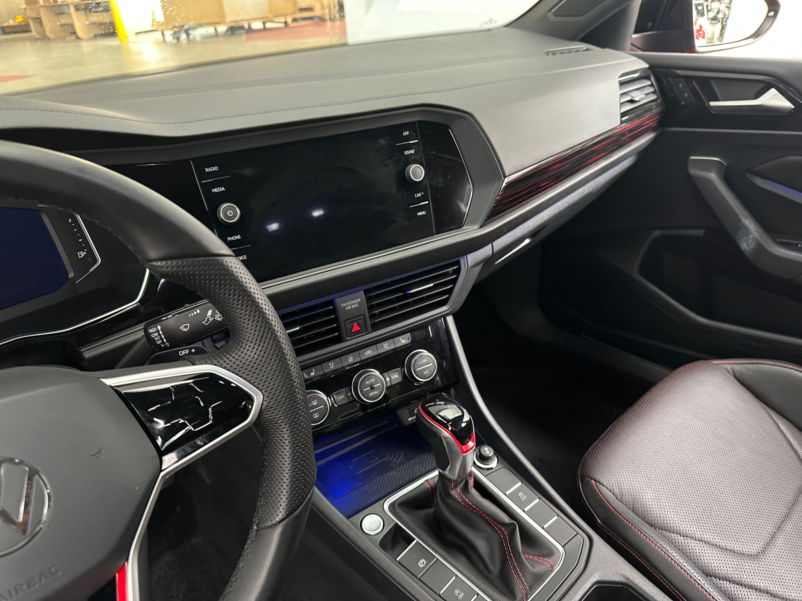 Thumbnail: 2022 Volkswagen Jetta - 3