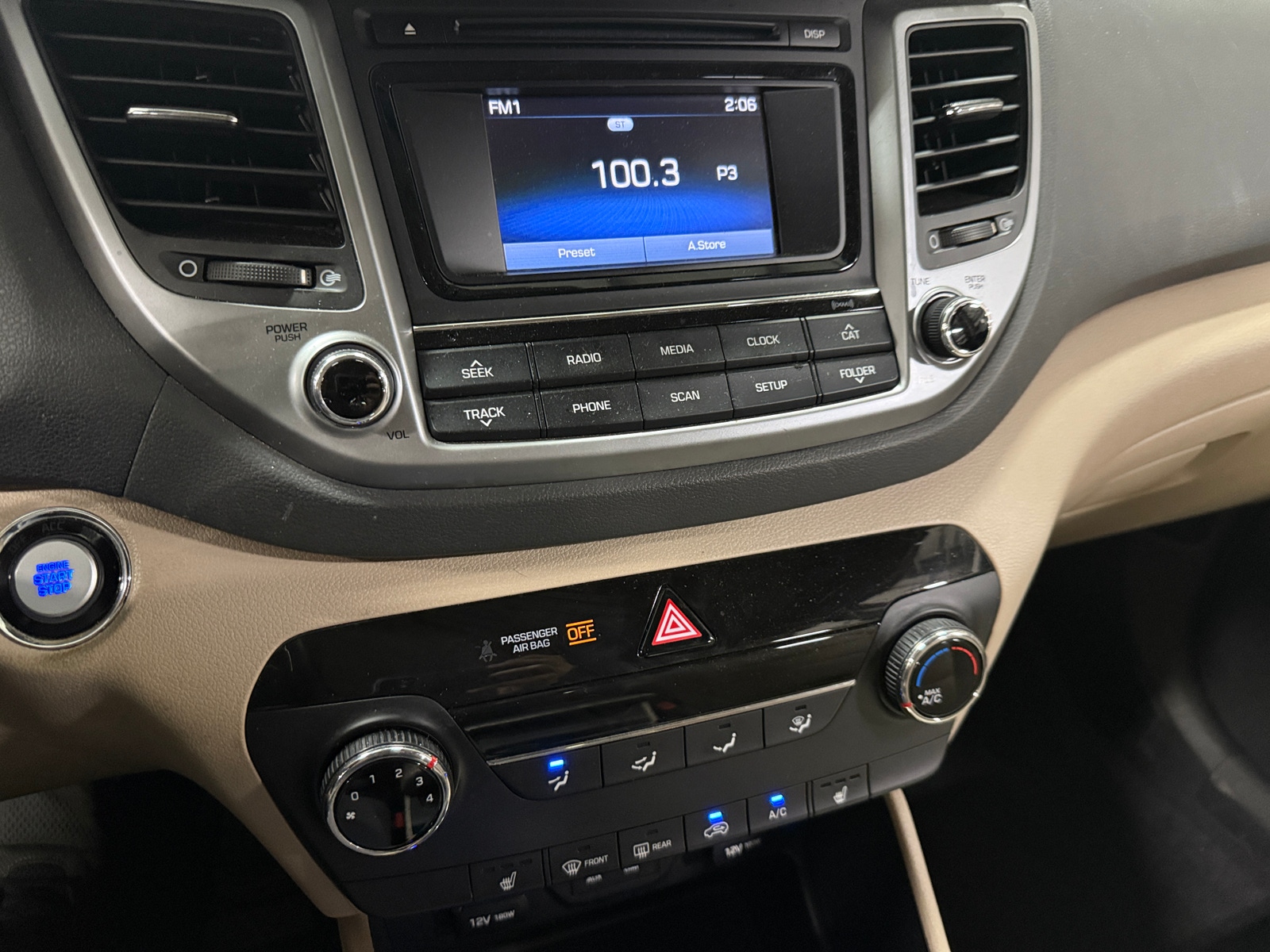 Thumbnail: 2017 Hyundai Tucson - 4