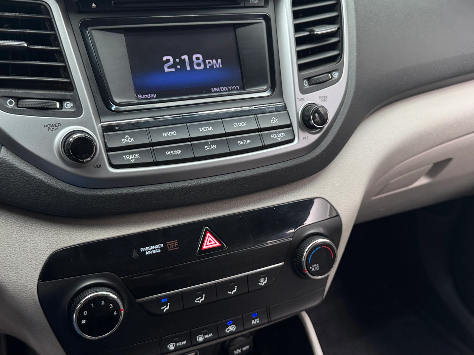 Thumbnail: 2017 Hyundai Tucson - 4