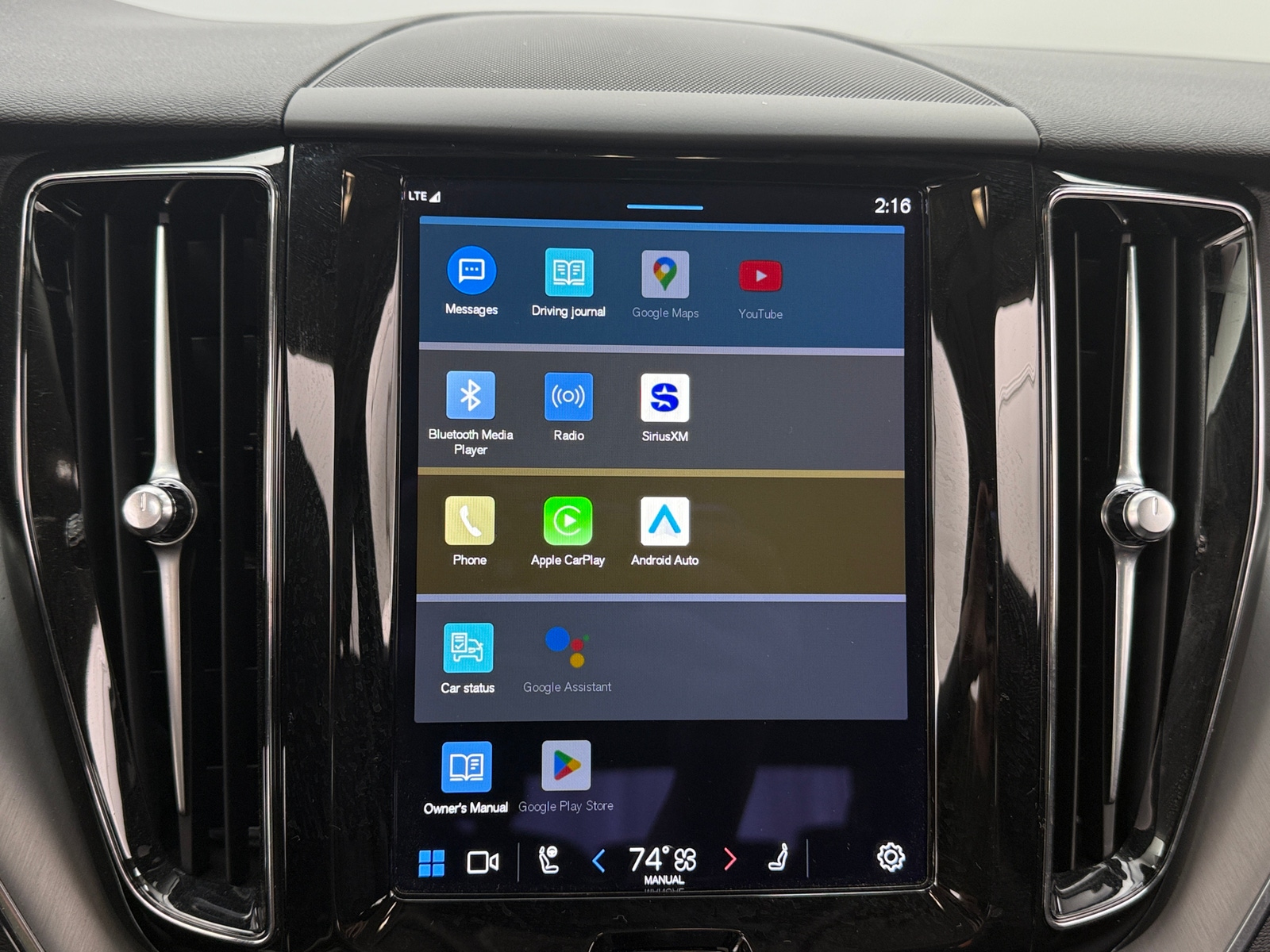 Thumbnail: 2023 Volvo XC60 - 4