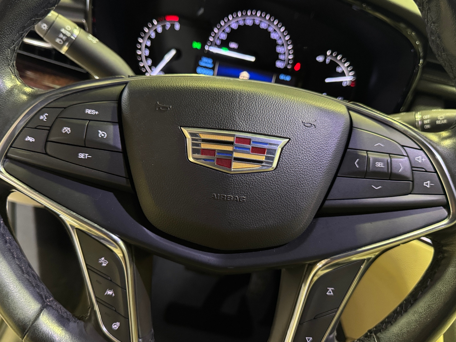 Thumbnail: 2019 Cadillac XT5 - 4