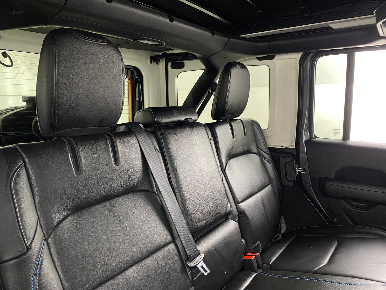 Thumbnail: 2021 Jeep Wrangler - 5