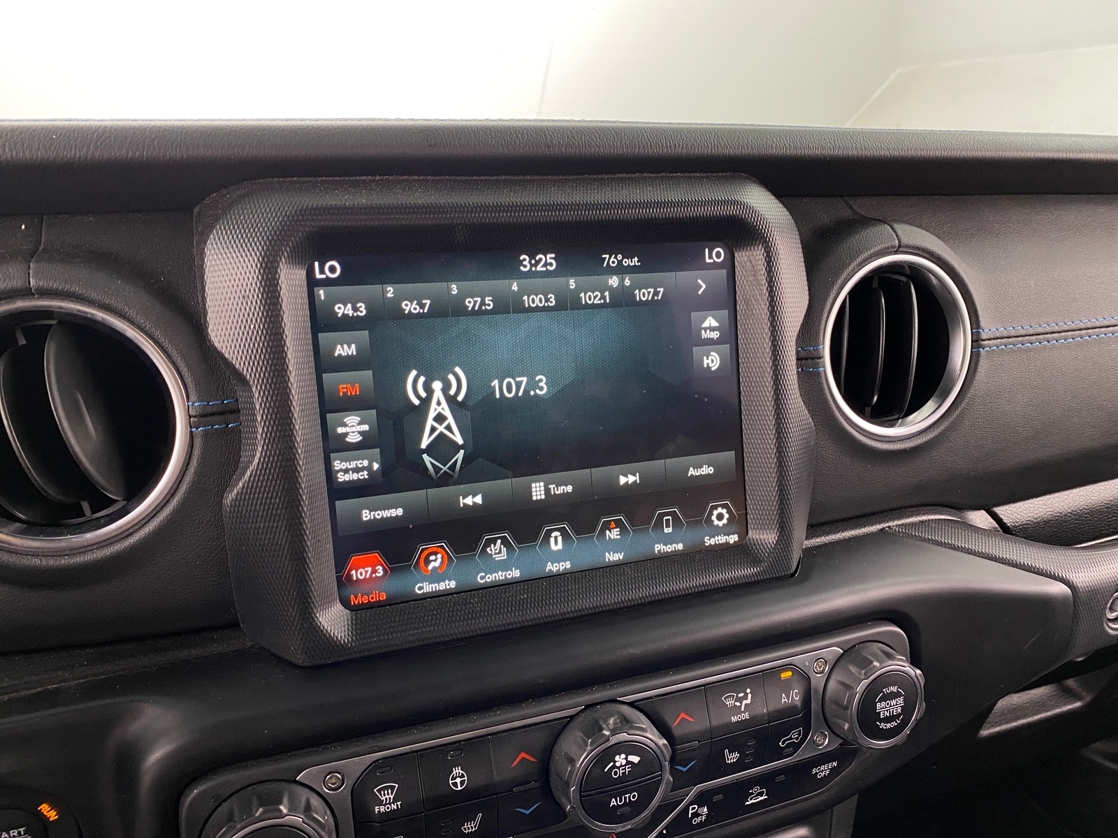 Thumbnail: 2021 Jeep Wrangler - 3