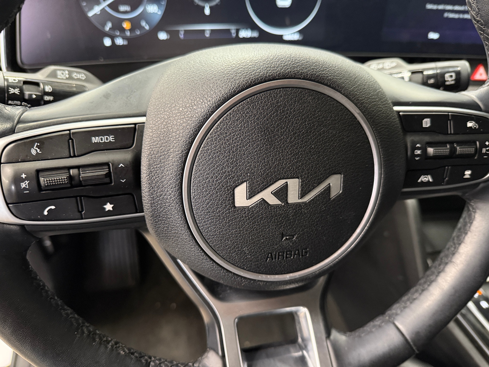 Thumbnail: 2023 Kia Sportage - 4