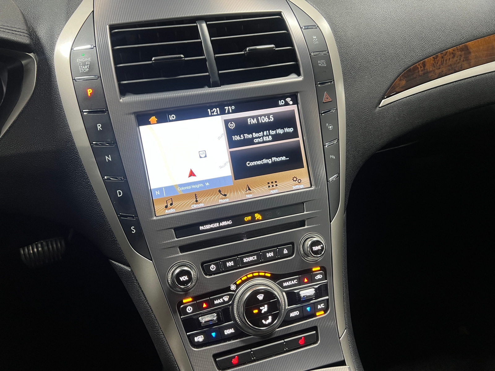 Thumbnail: 2017 Lincoln MKZ - 3