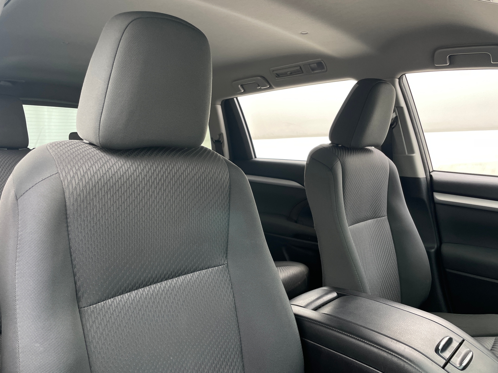 Thumbnail: 2017 Toyota Highlander - 2