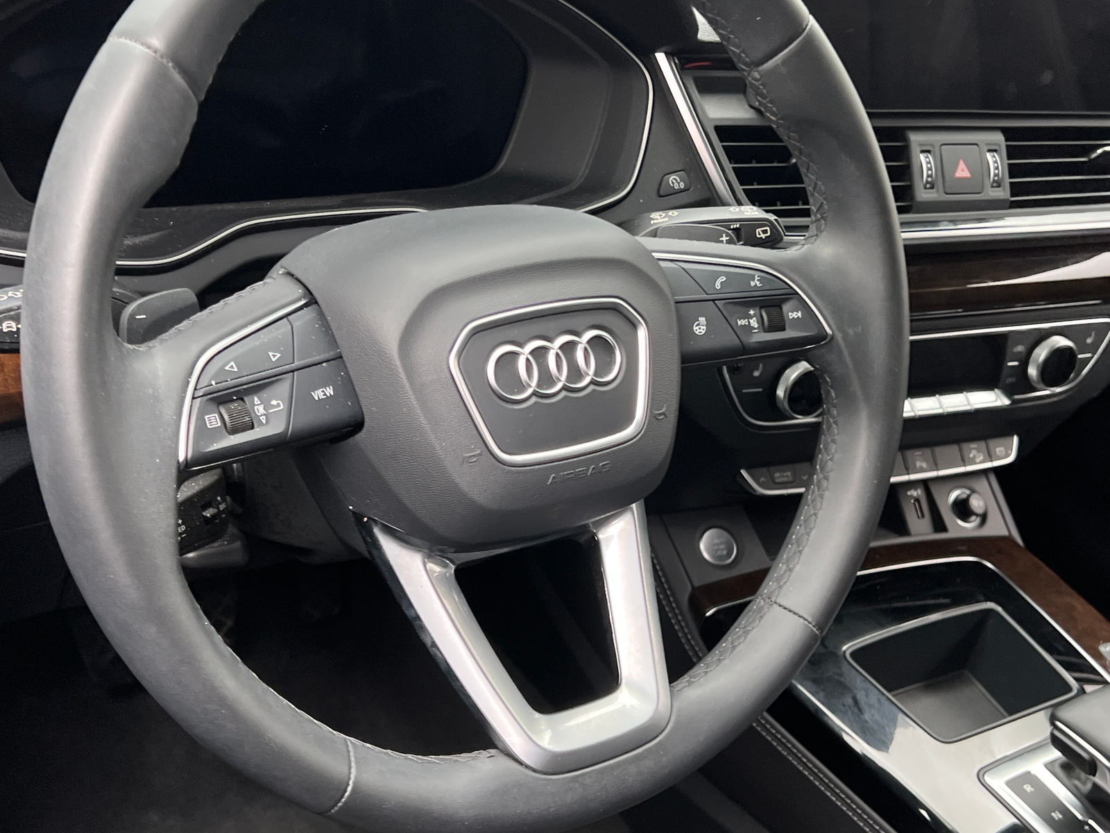 Thumbnail: 2023 Audi Q5 - 4