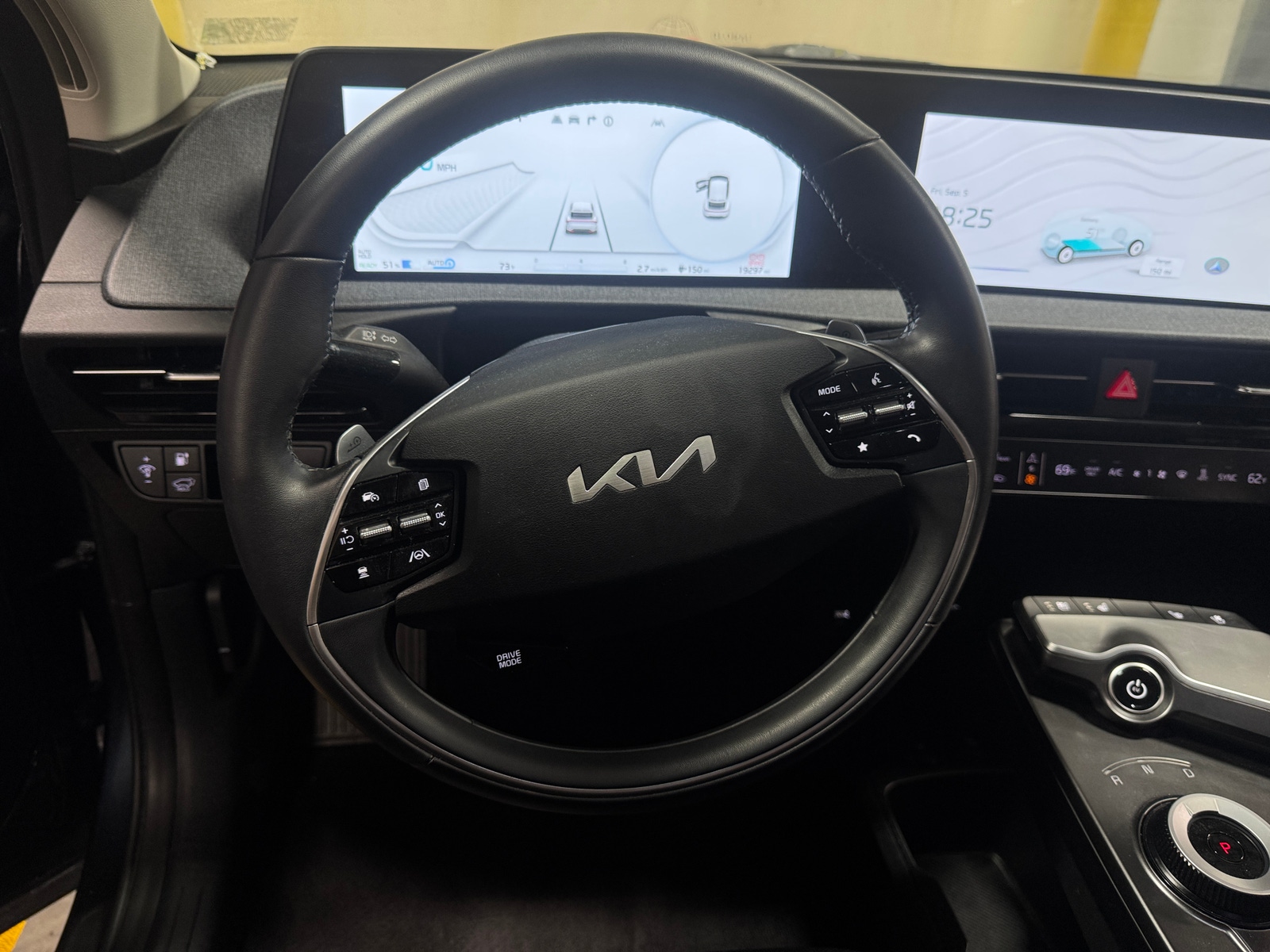 Thumbnail: 2023 Kia EV6 - 4