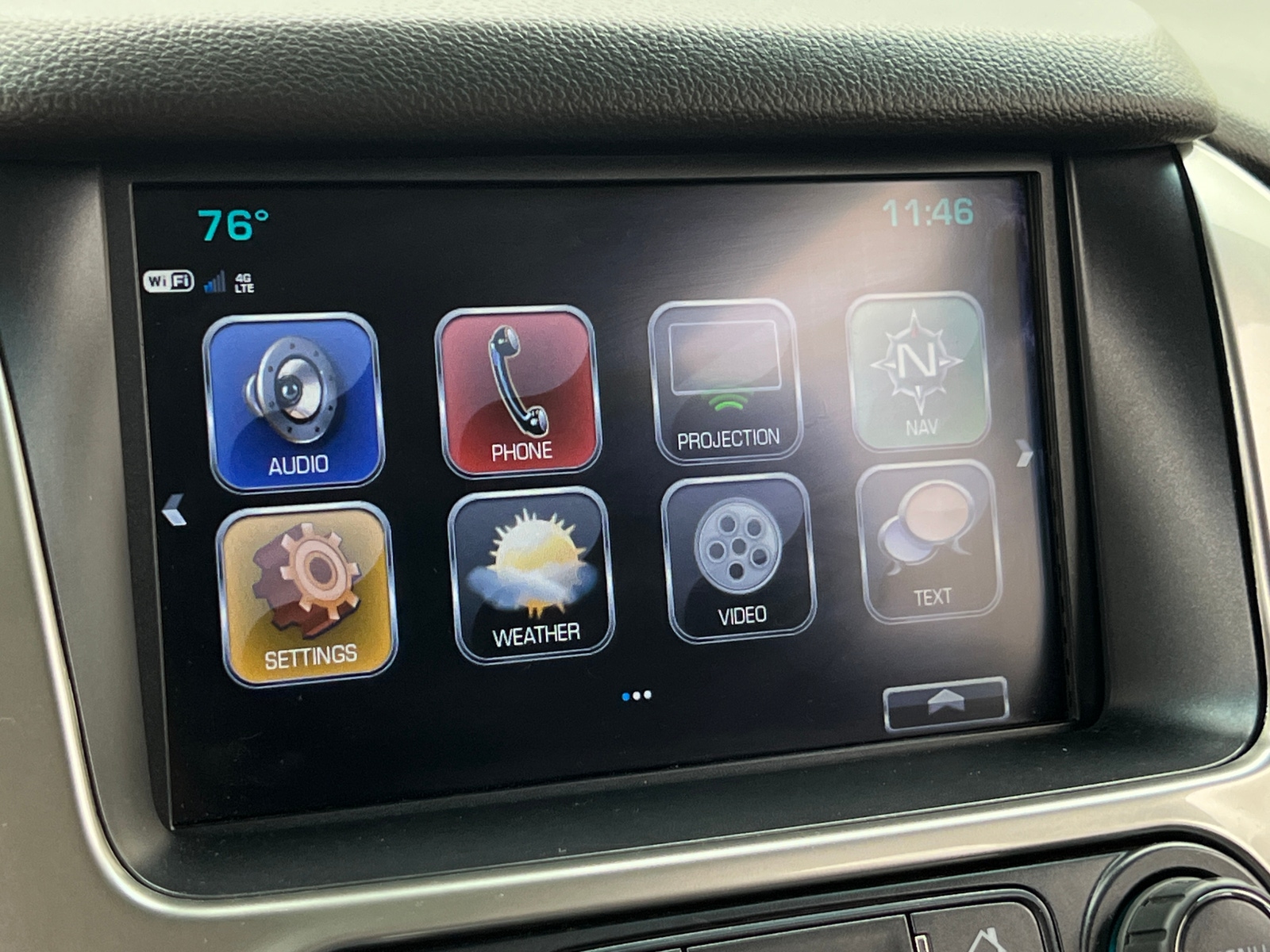 Thumbnail: 2018 Chevrolet Tahoe - 3