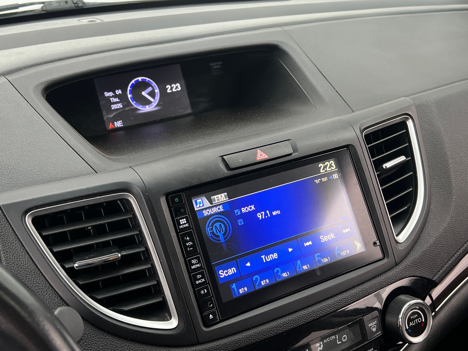 Thumbnail: 2015 Honda CR-V - 3