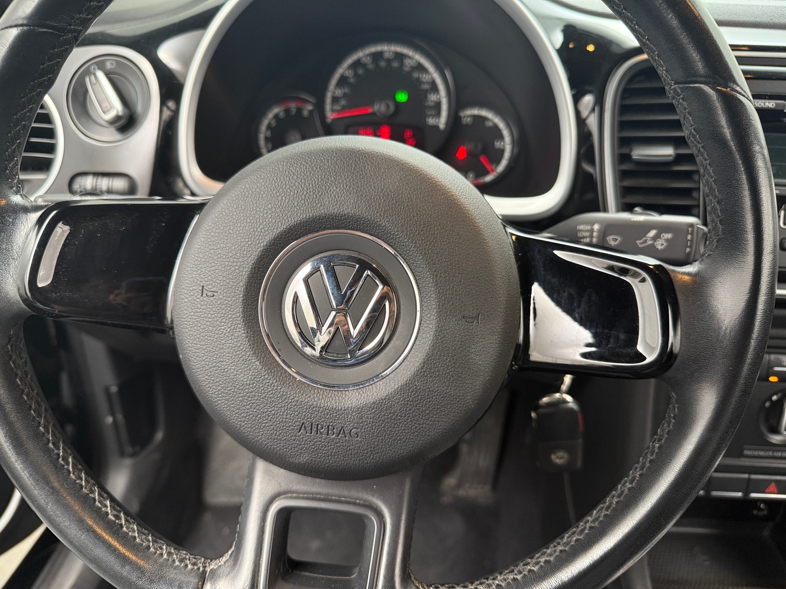 Thumbnail: 2013 Volkswagen Beetle - 5