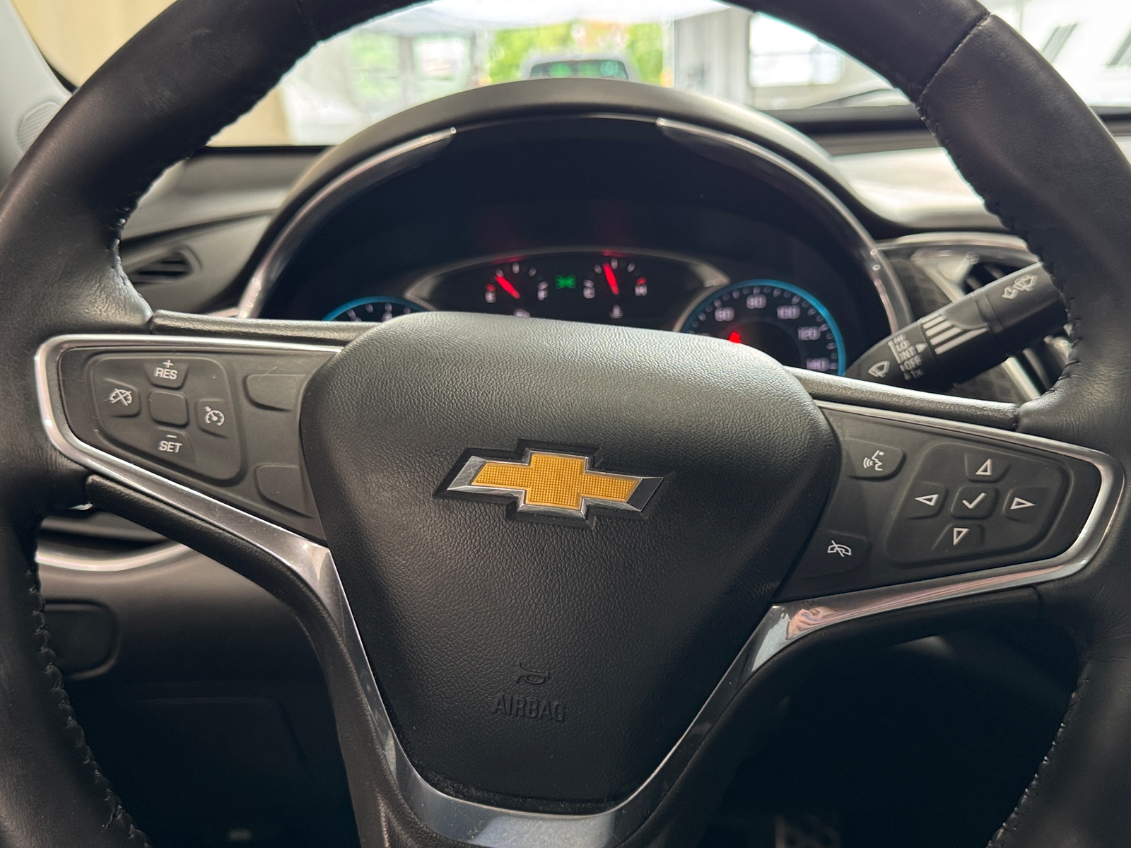 Thumbnail: 2016 Chevrolet Malibu - 5