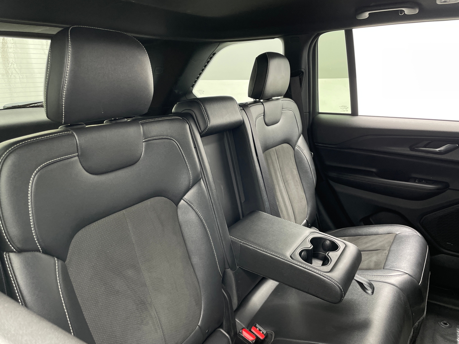 Thumbnail: 2024 Jeep Grand Cherokee - 6
