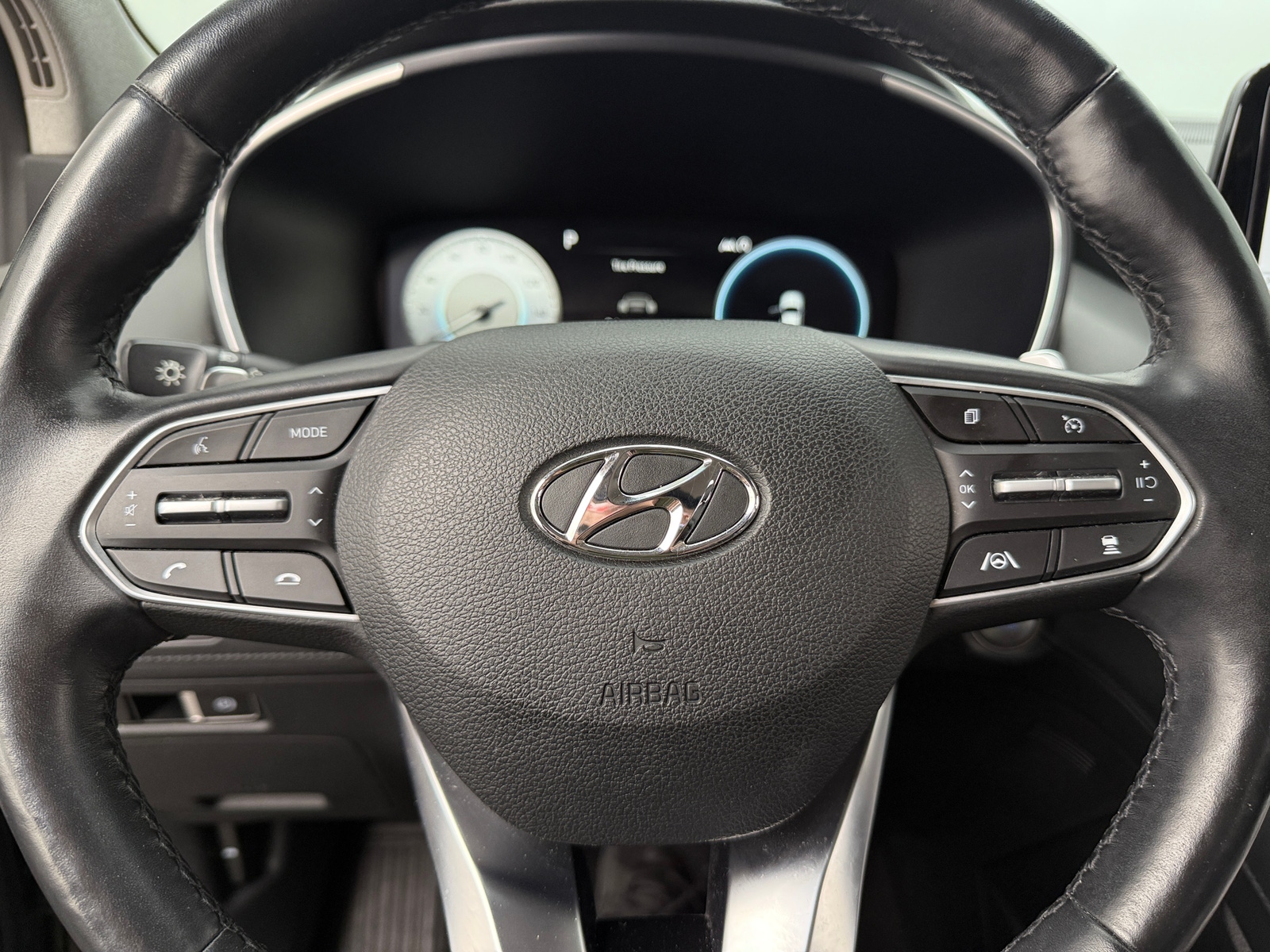 Thumbnail: 2021 Hyundai Santa Fe - 4